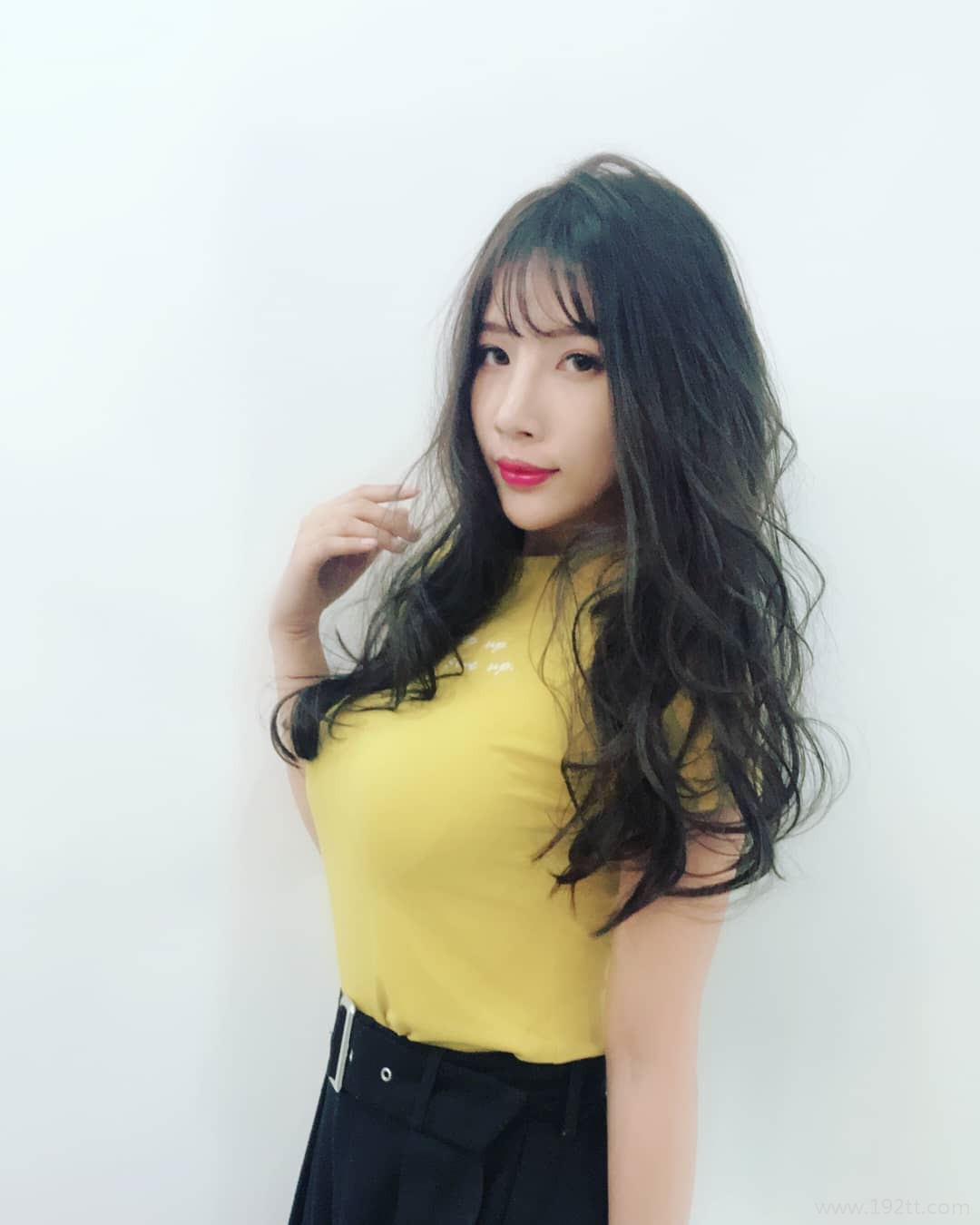 理工科系花「米小米」实验室白袍下是火辣曲线 米小米图片打包[S] 2