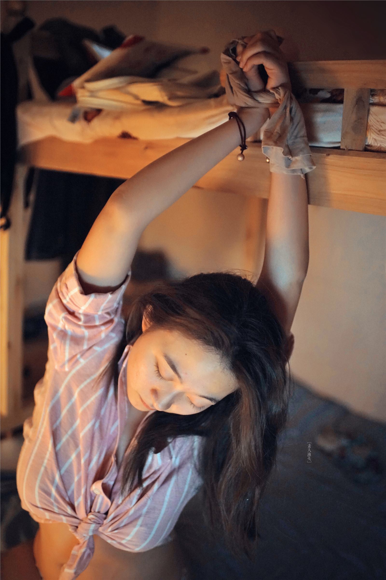 向大佬低头双马尾萌妹 深圳校服女仆装 香港之行