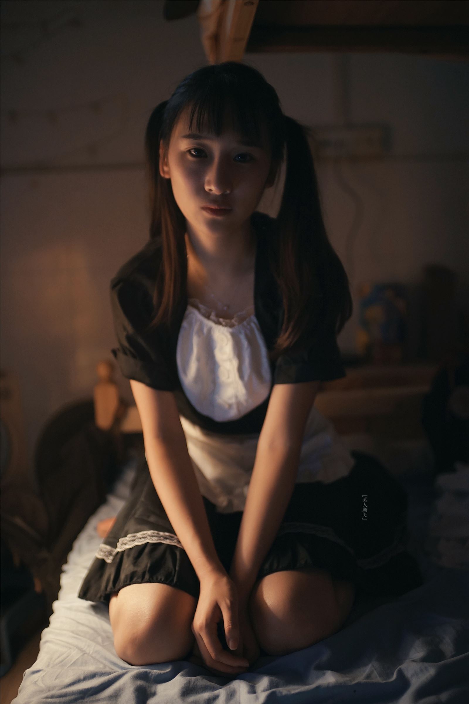 向大佬低头双马尾萌妹 深圳校服女仆装 香港之行