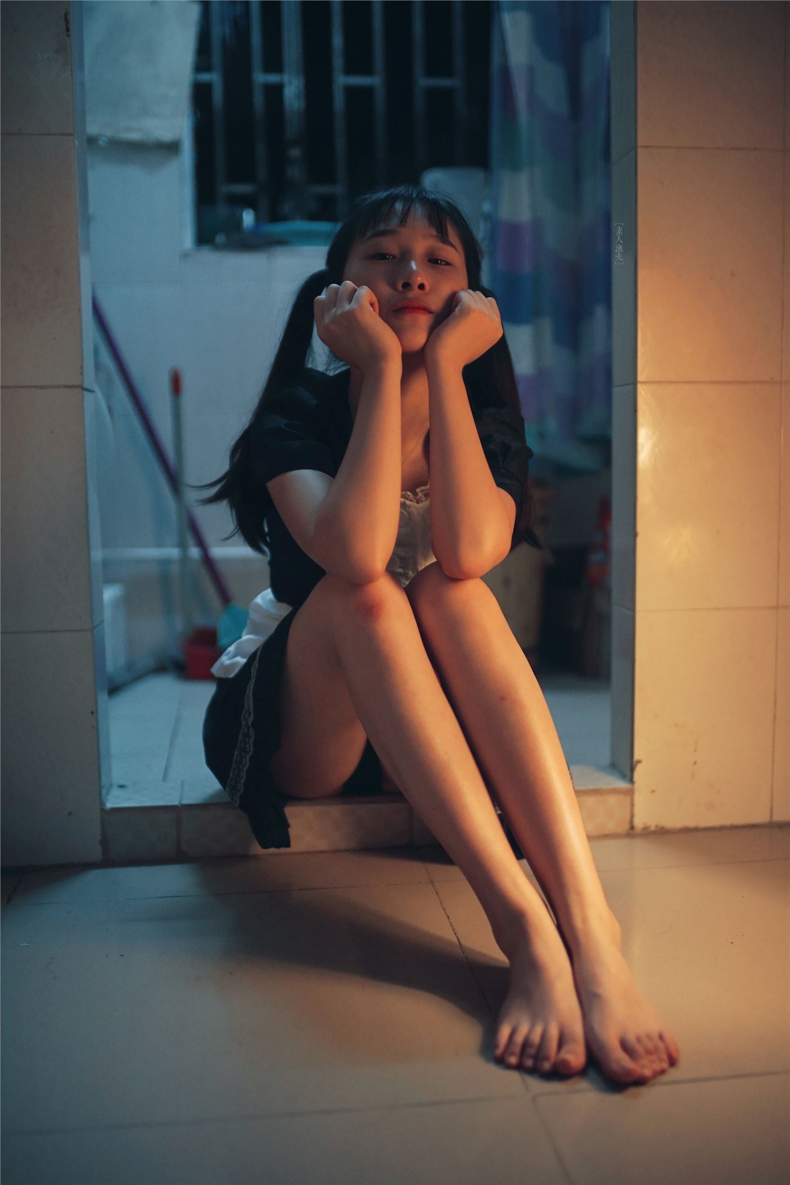 向大佬低头双马尾萌妹 深圳校服女仆装 香港之行