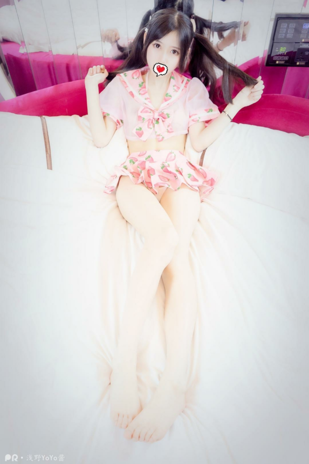 浅野yoyo酱-草莓两套图