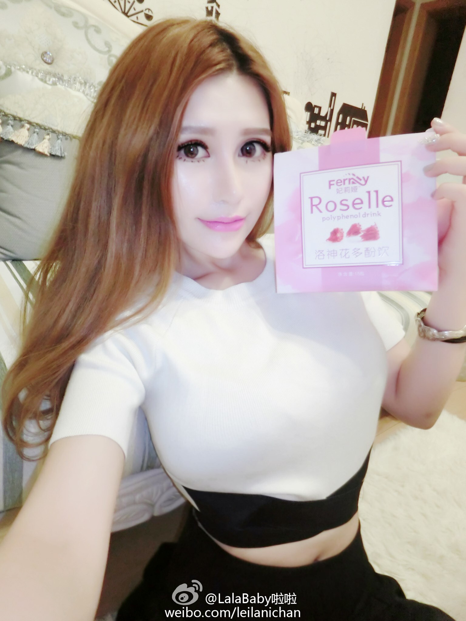 清新美少女 LalaBaby啦啦 生活照09