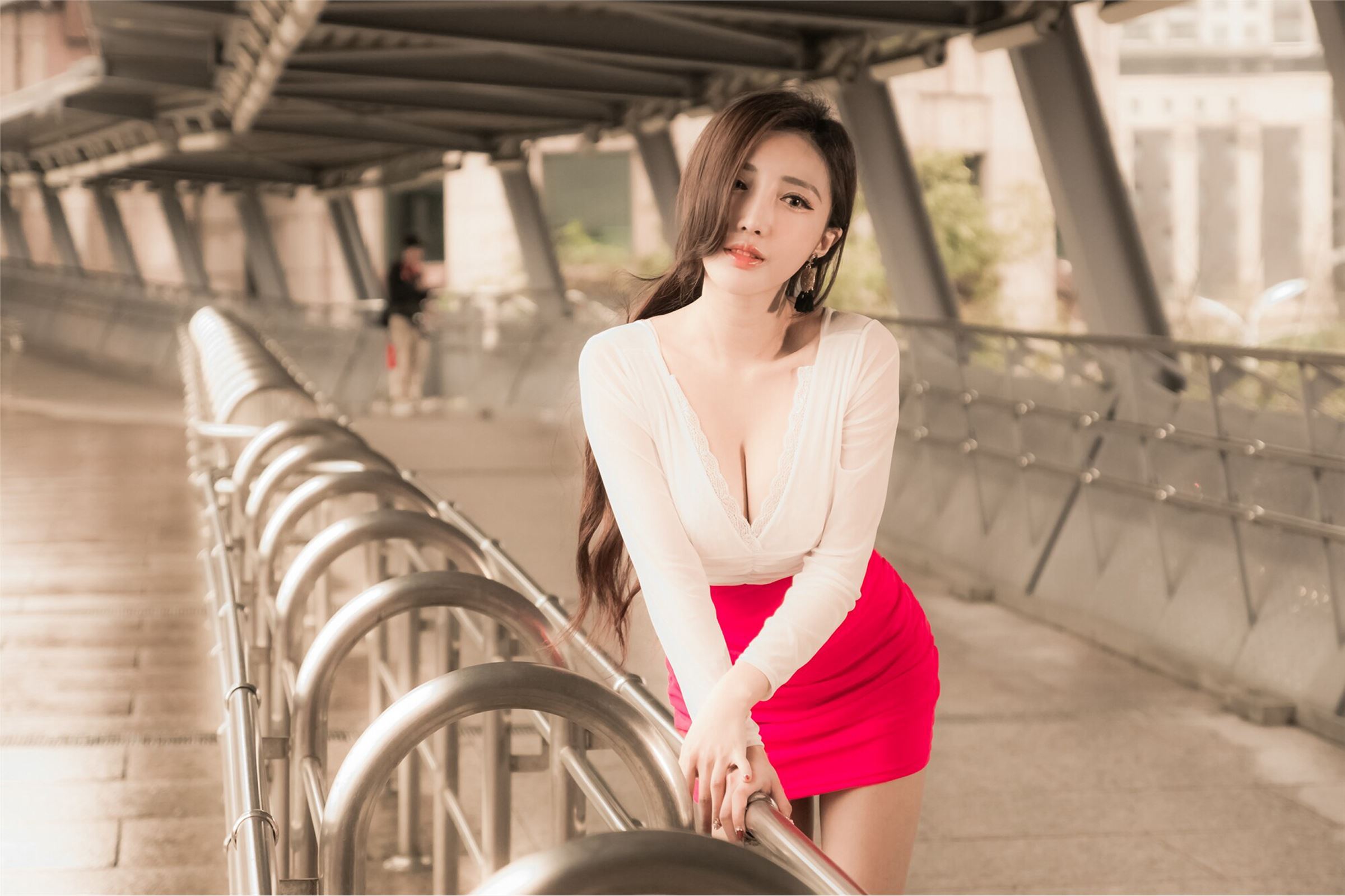 台湾美女书法家赵芸 外拍图集