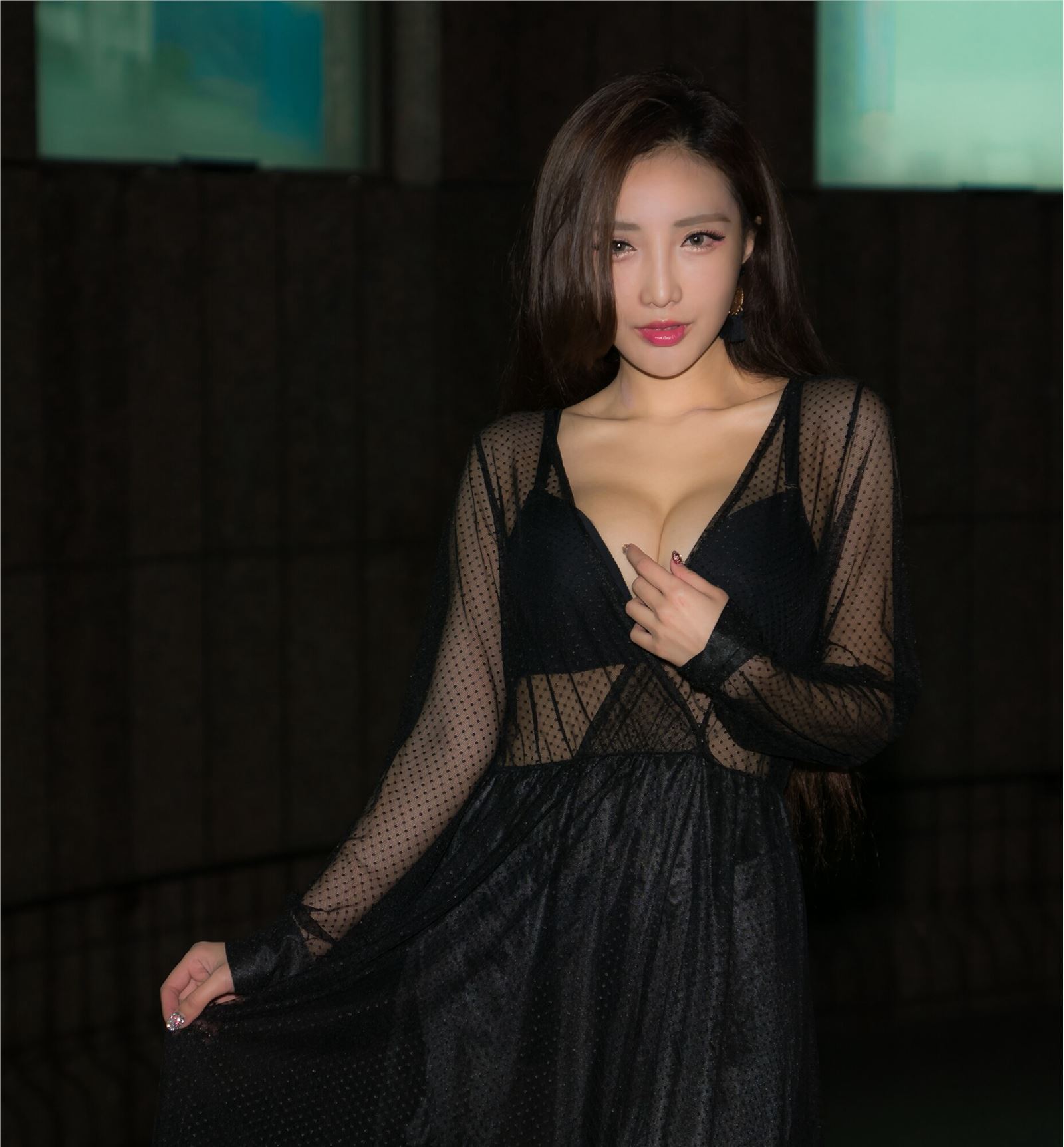 台湾美女书法家赵芸 外拍图集