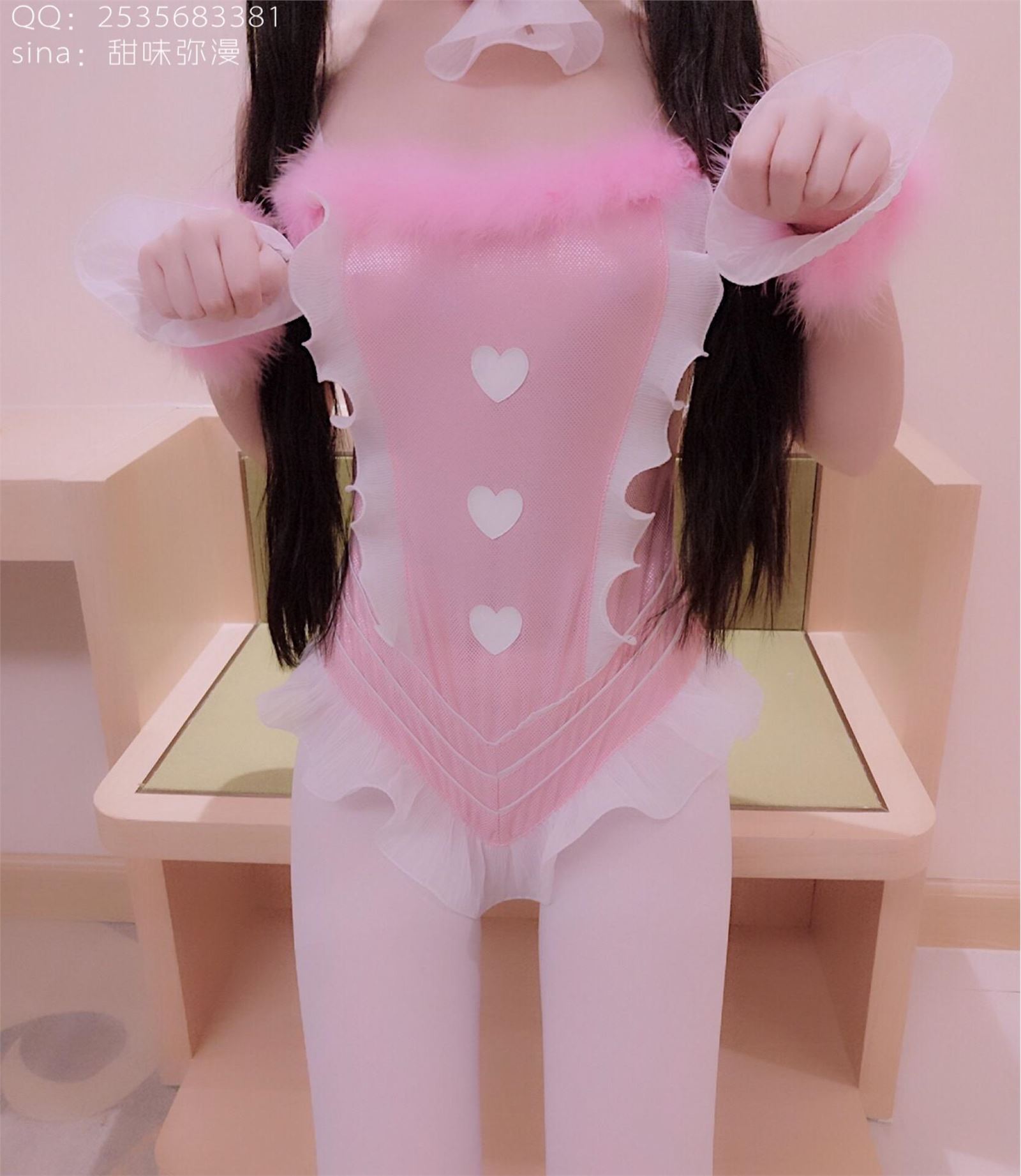 萌白酱(甜味弥漫) – 可爱的粉色小兔子