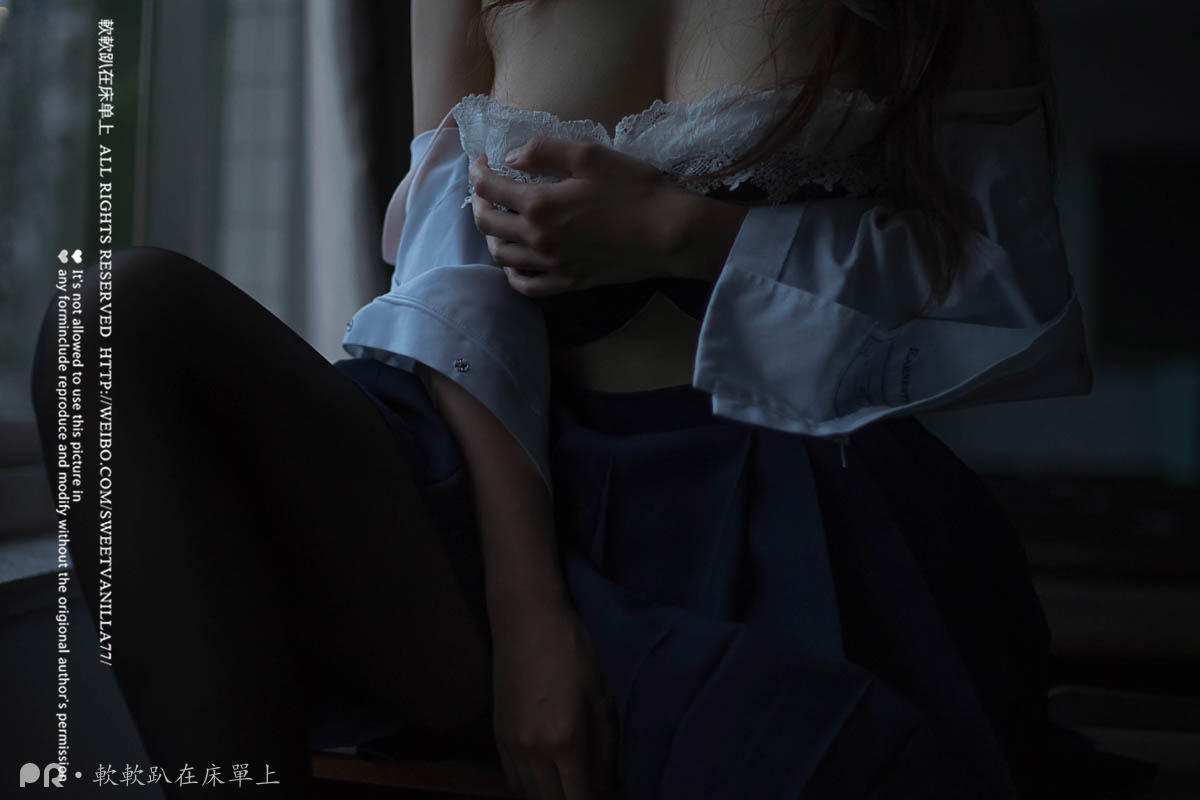 軟軟趴在床單上新年合集