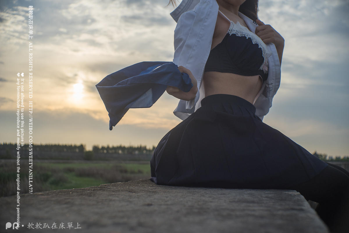 軟軟趴在床單上新年合集