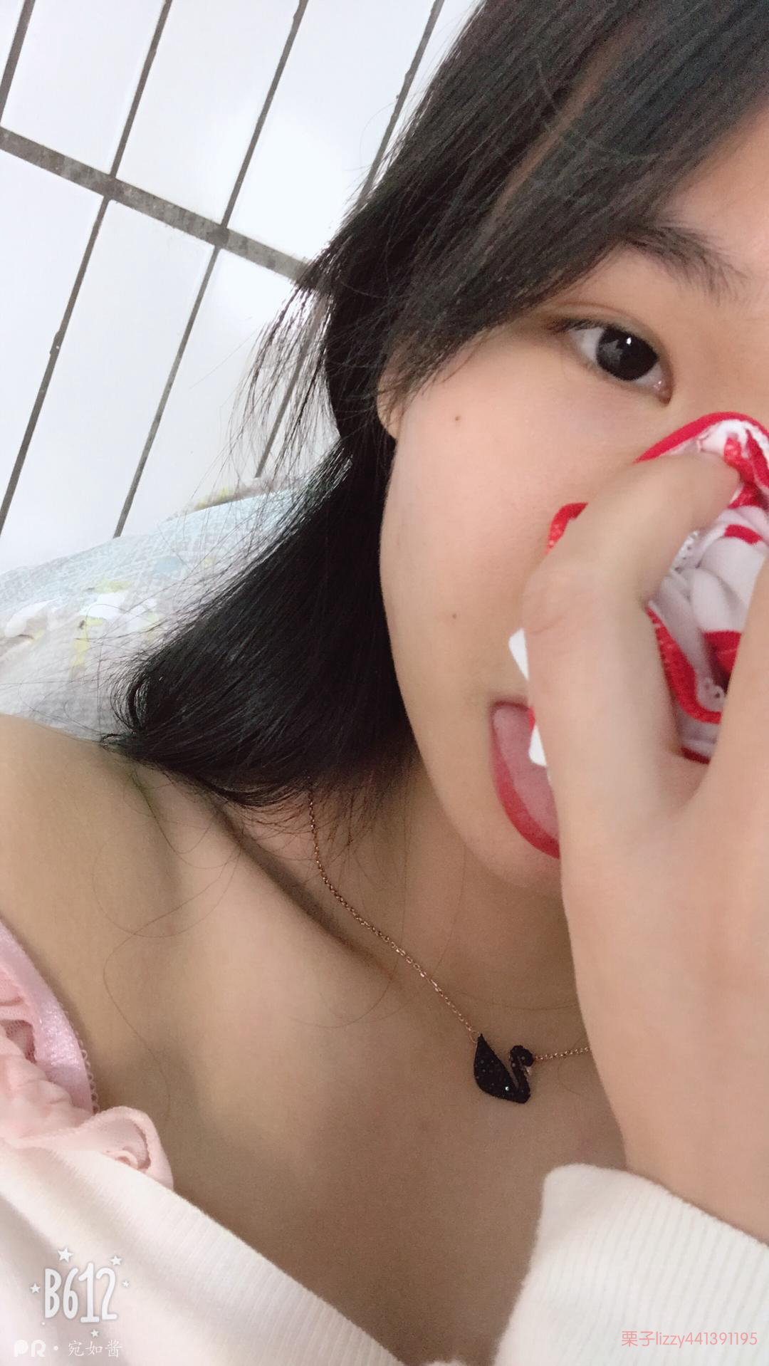 宛如福利 - 闻 ：女体香