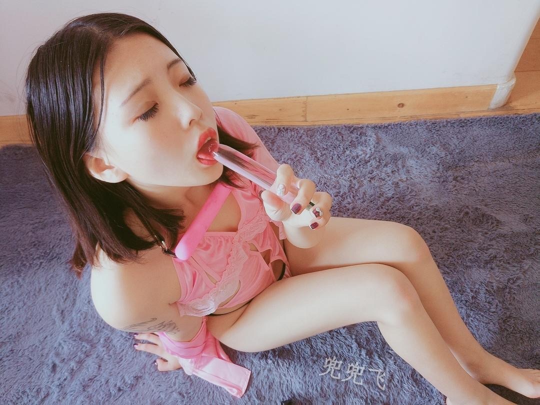 兜兜飞 束缚 口舌