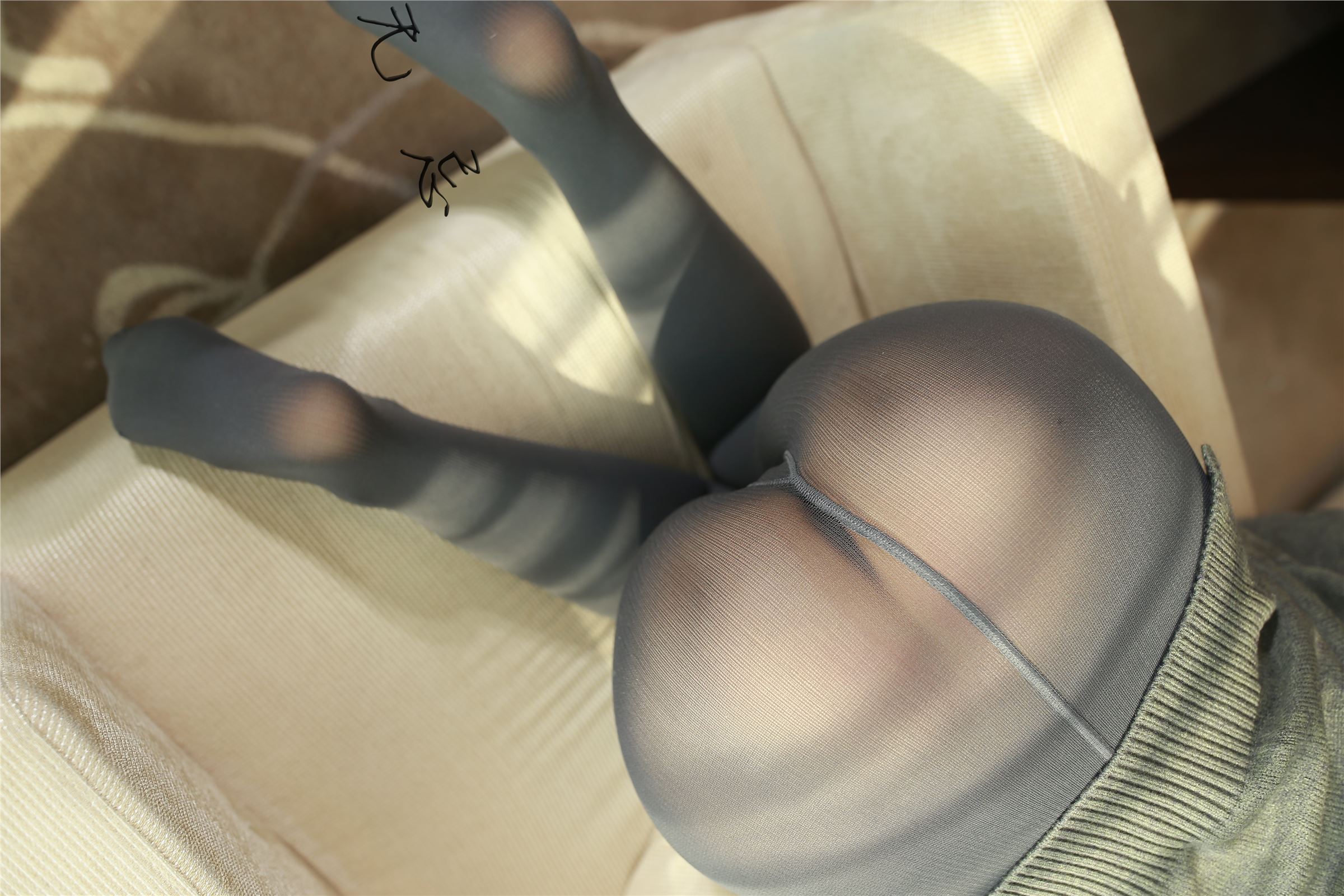 无忌影社众筹作品- 紧身裤