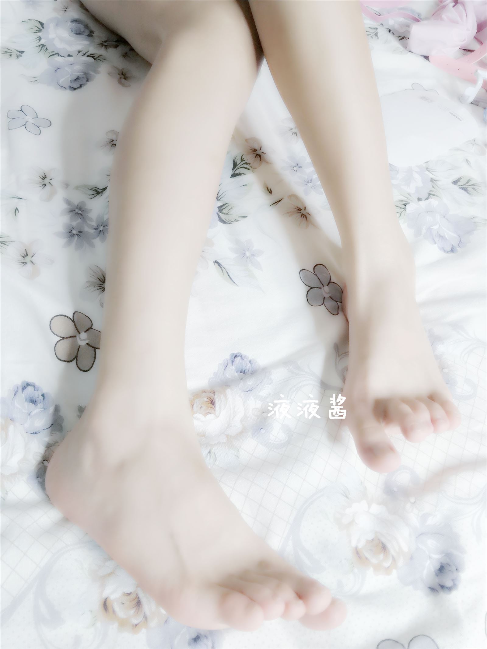 萝莉液液酱YeYe - 女仆sm