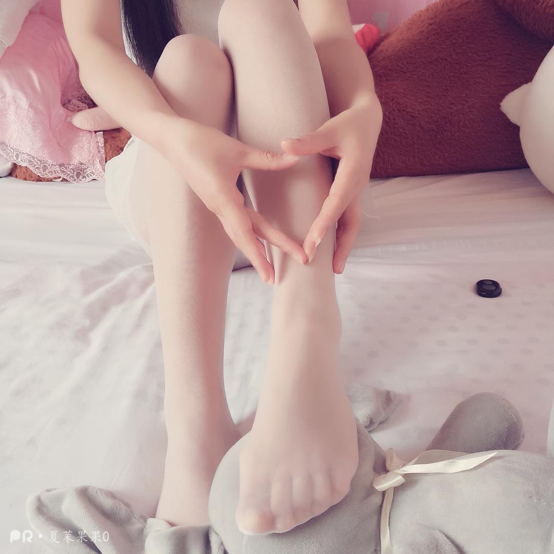 夏茉果果-手足红唇