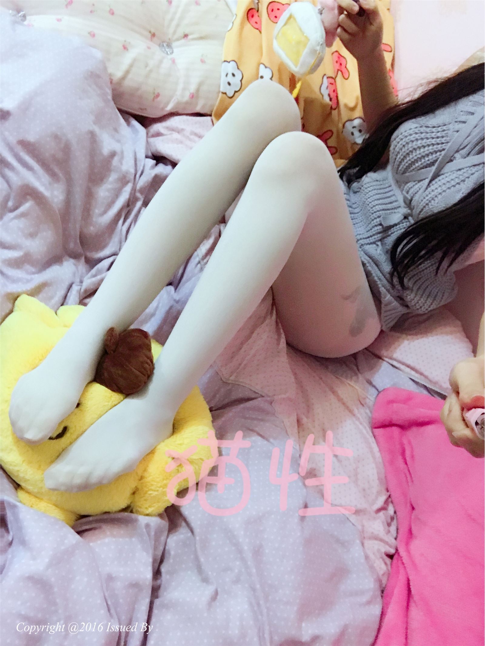 猫性少女 套图 高领毛衣