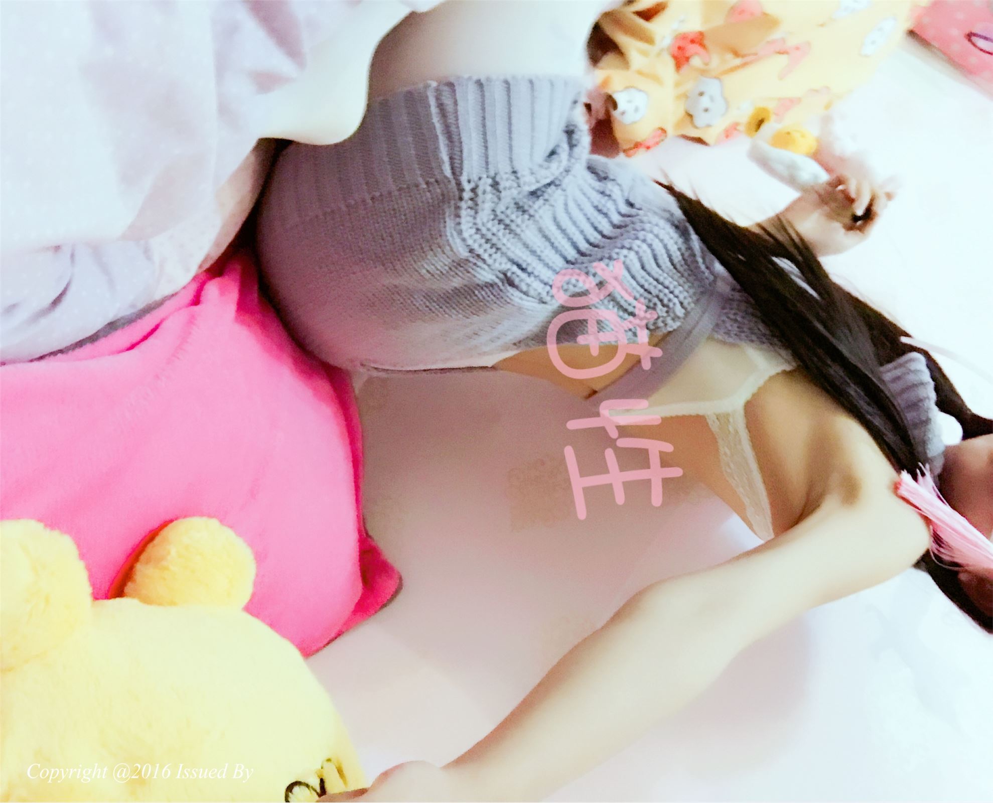 猫性少女 套图 高领毛衣