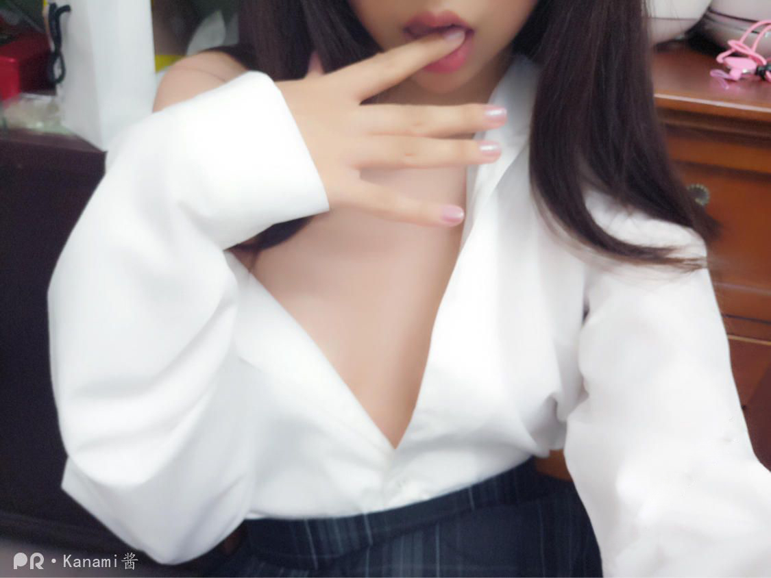 Kanami酱-皮内裤小铁链