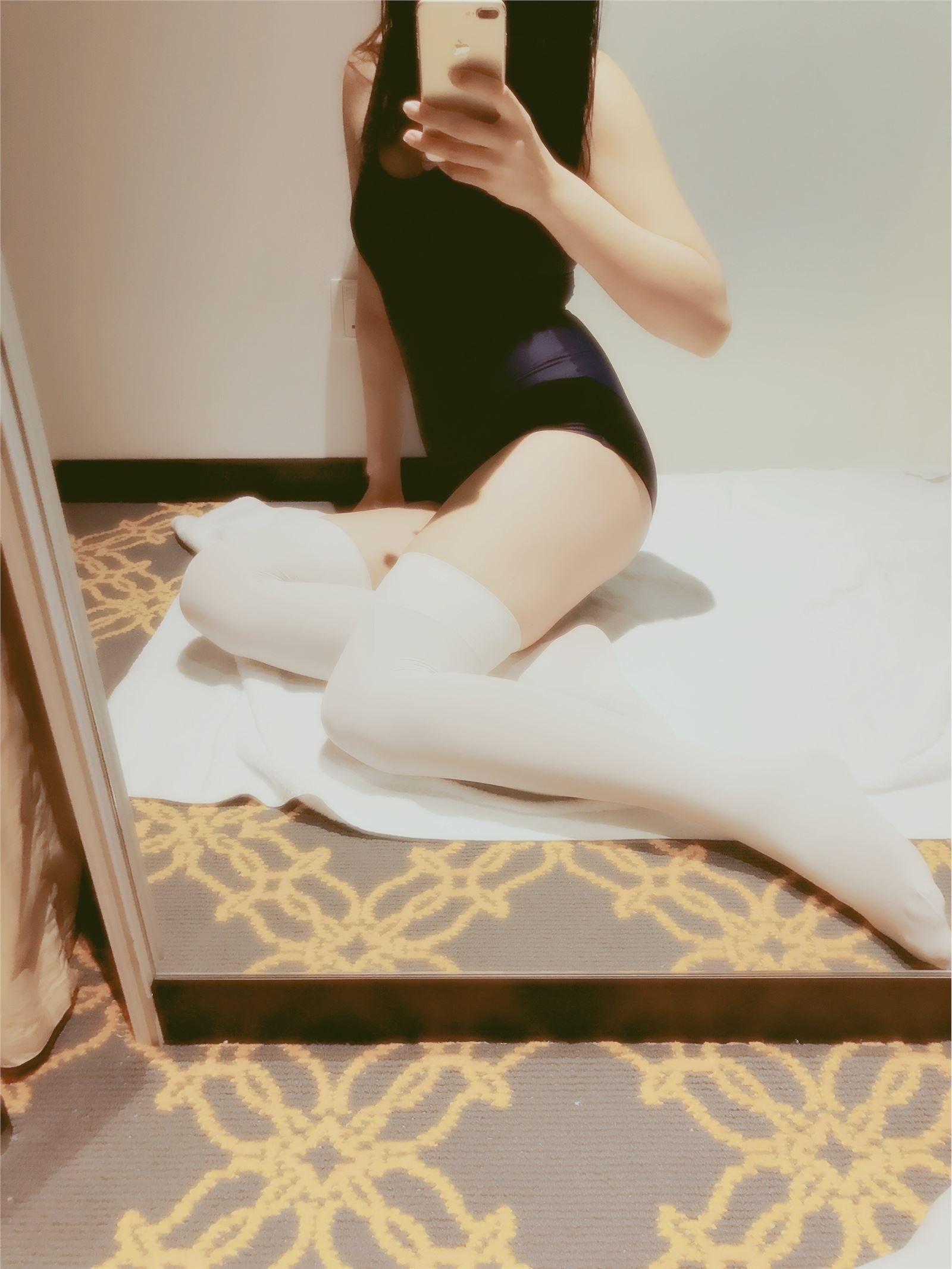 萝莉液液酱YeYe - 白丝死库水