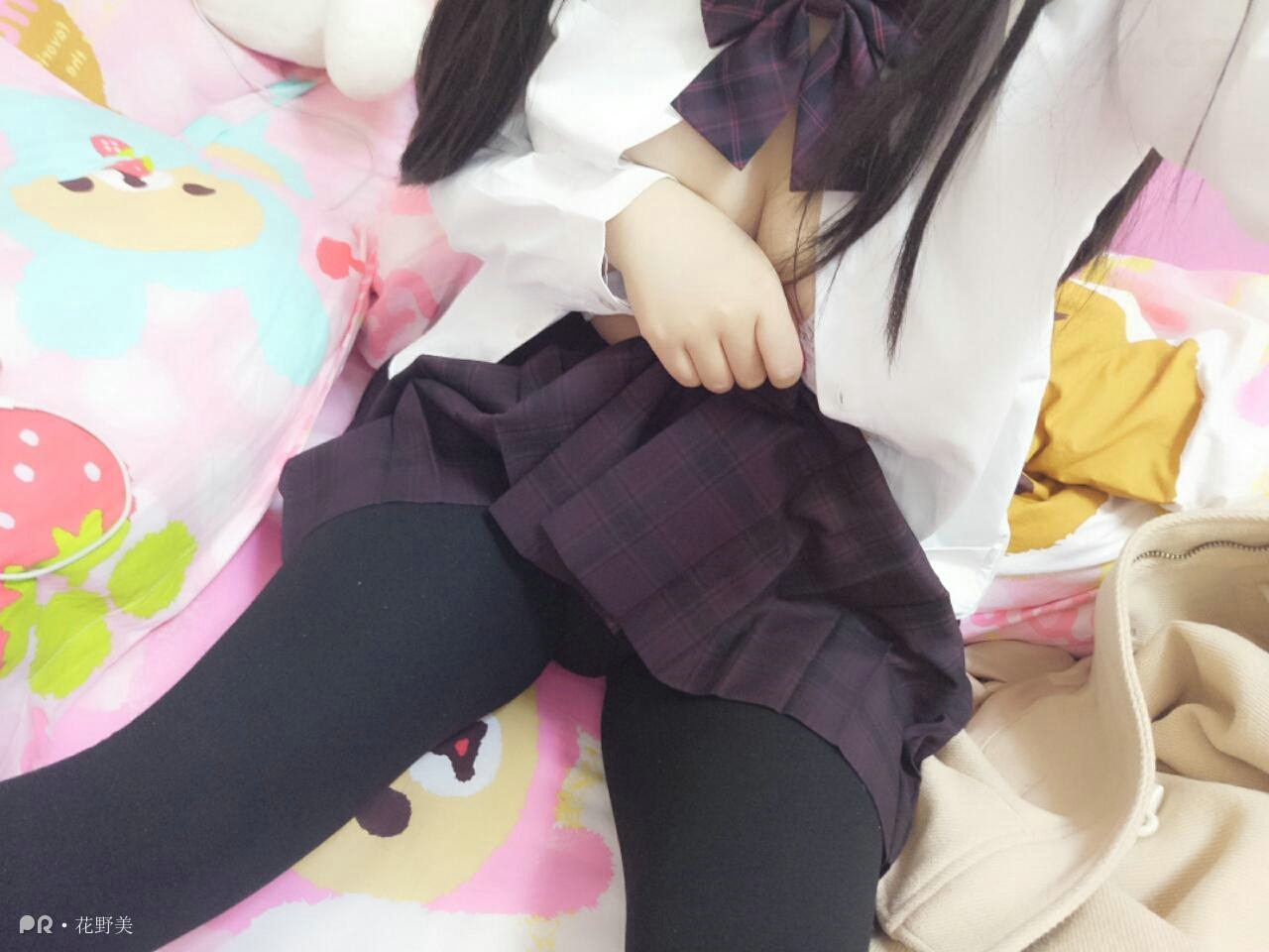 花野美—褐色格子校服