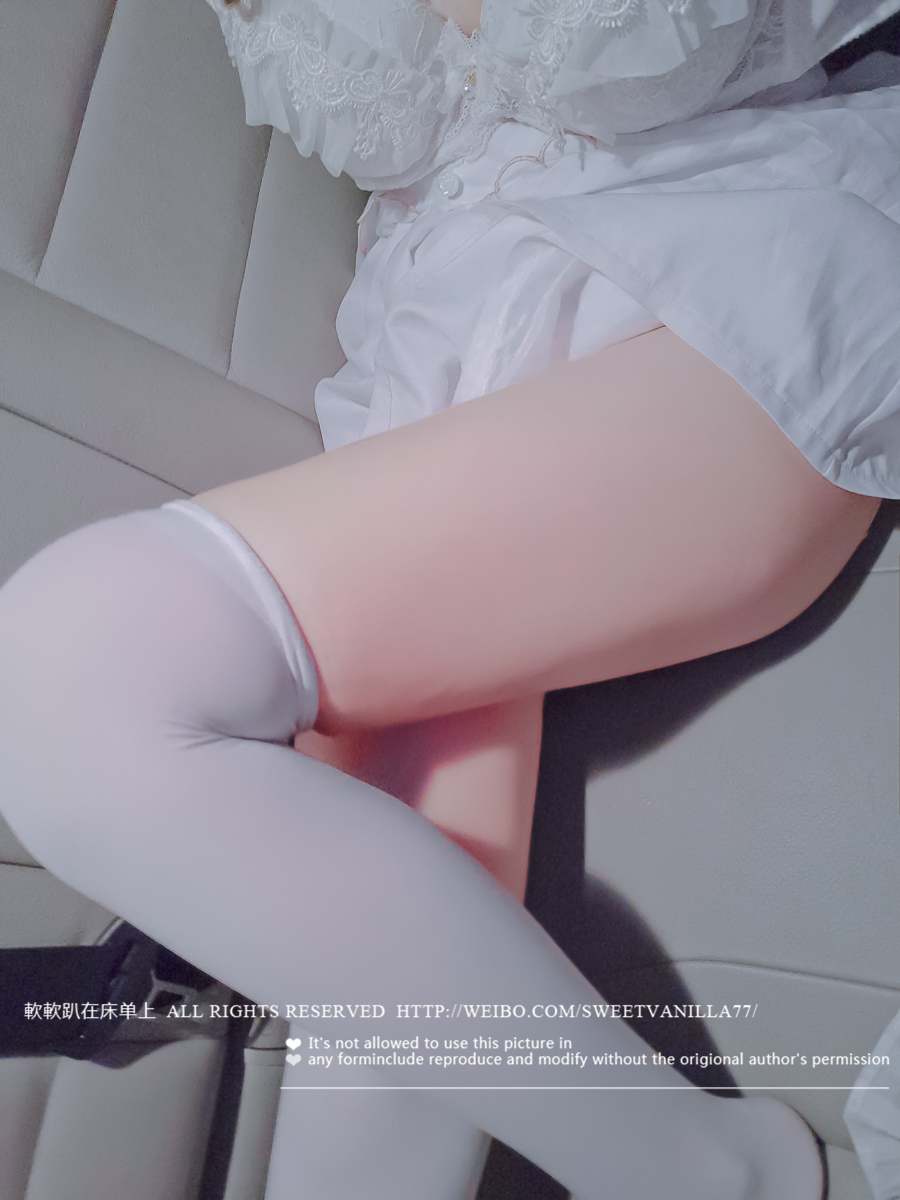 网红嫩妹软软趴在床单上 - 私家车2