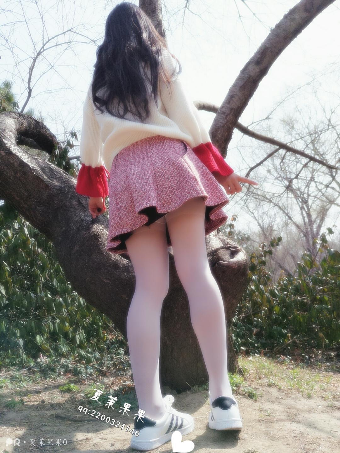 夏茉果果-户外白丝诱惑