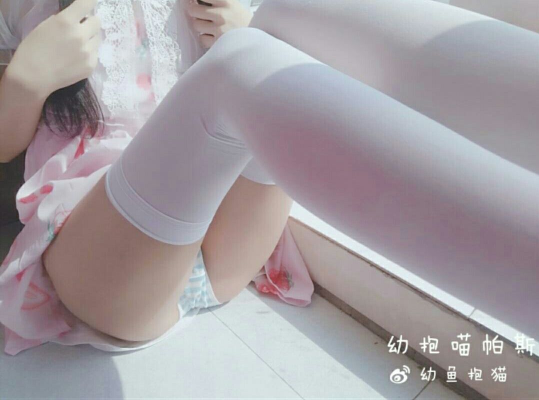 幼鱼抱猫 - 窗前羞耻play有赠品