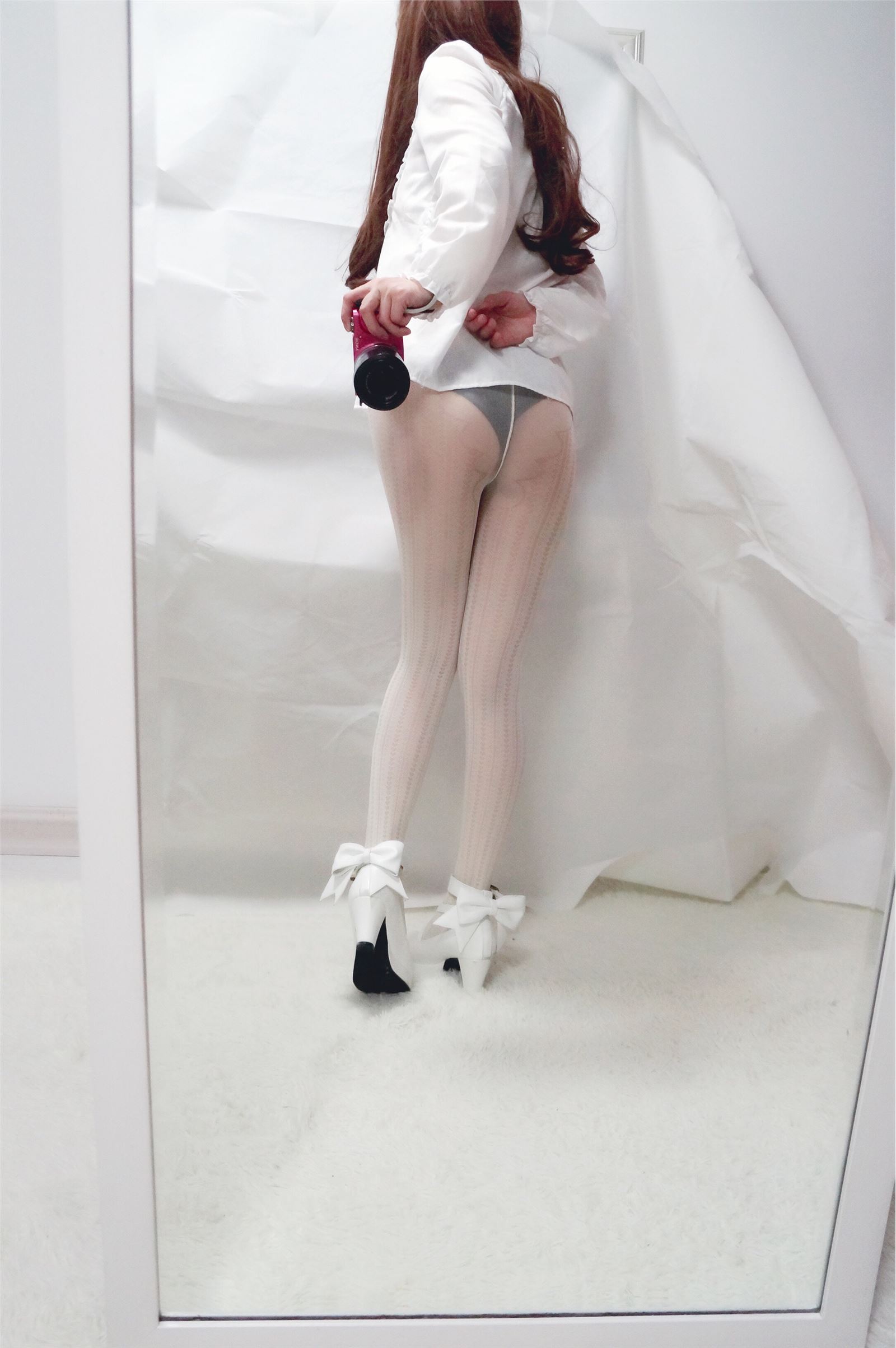 笔芯app邪魔暖暖-白天使与女特务