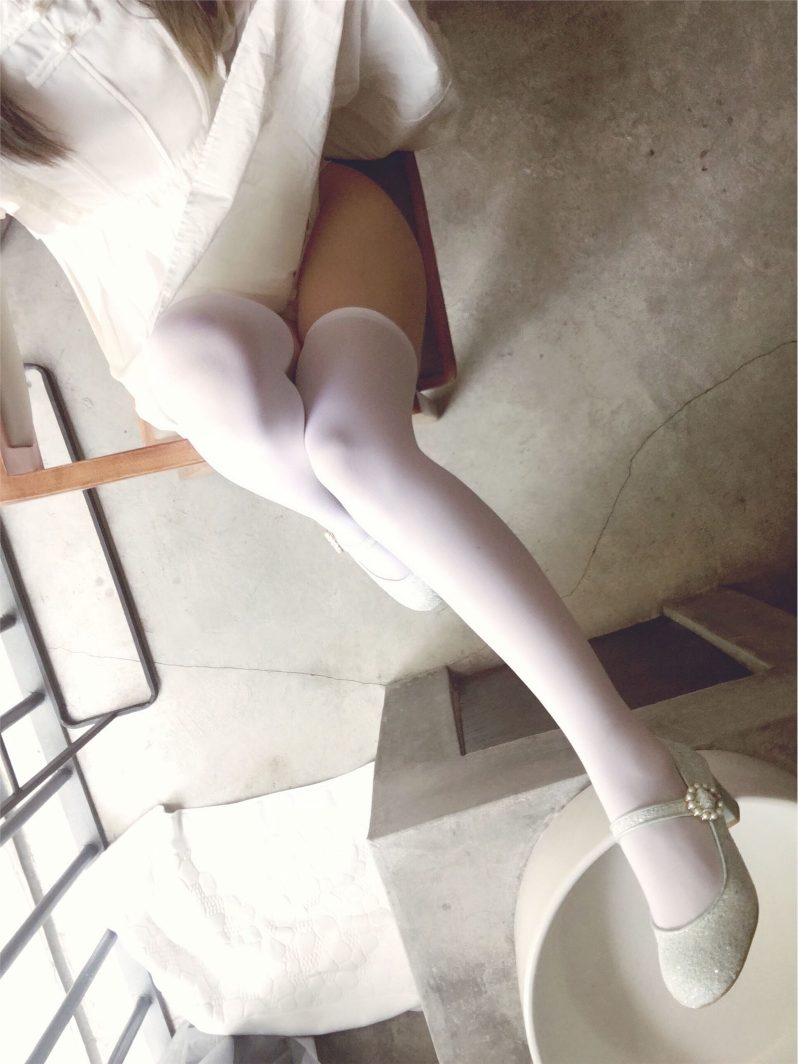 笔芯app邪魔暖暖-白天使与女特务