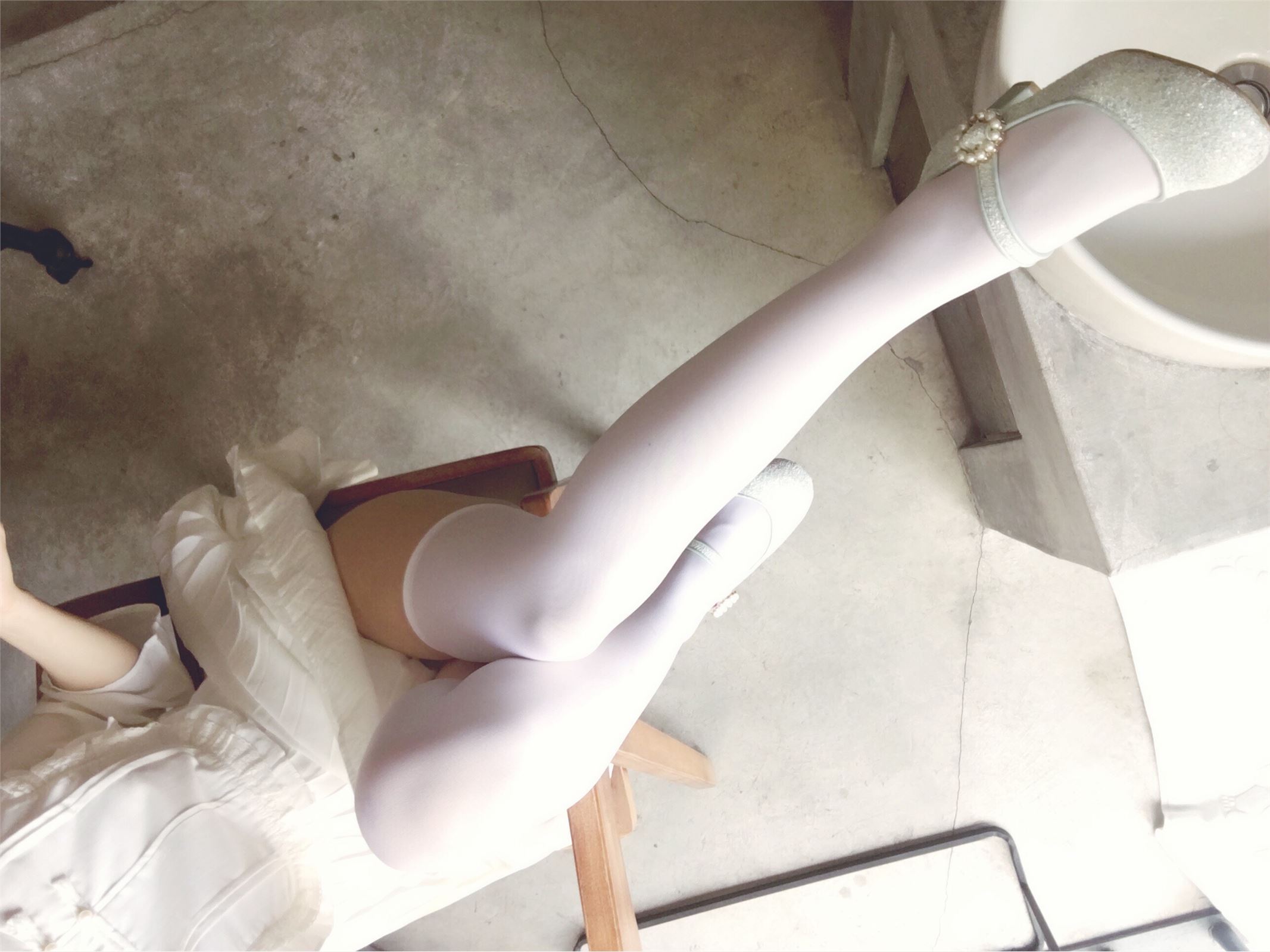 笔芯app邪魔暖暖-白天使与女特务