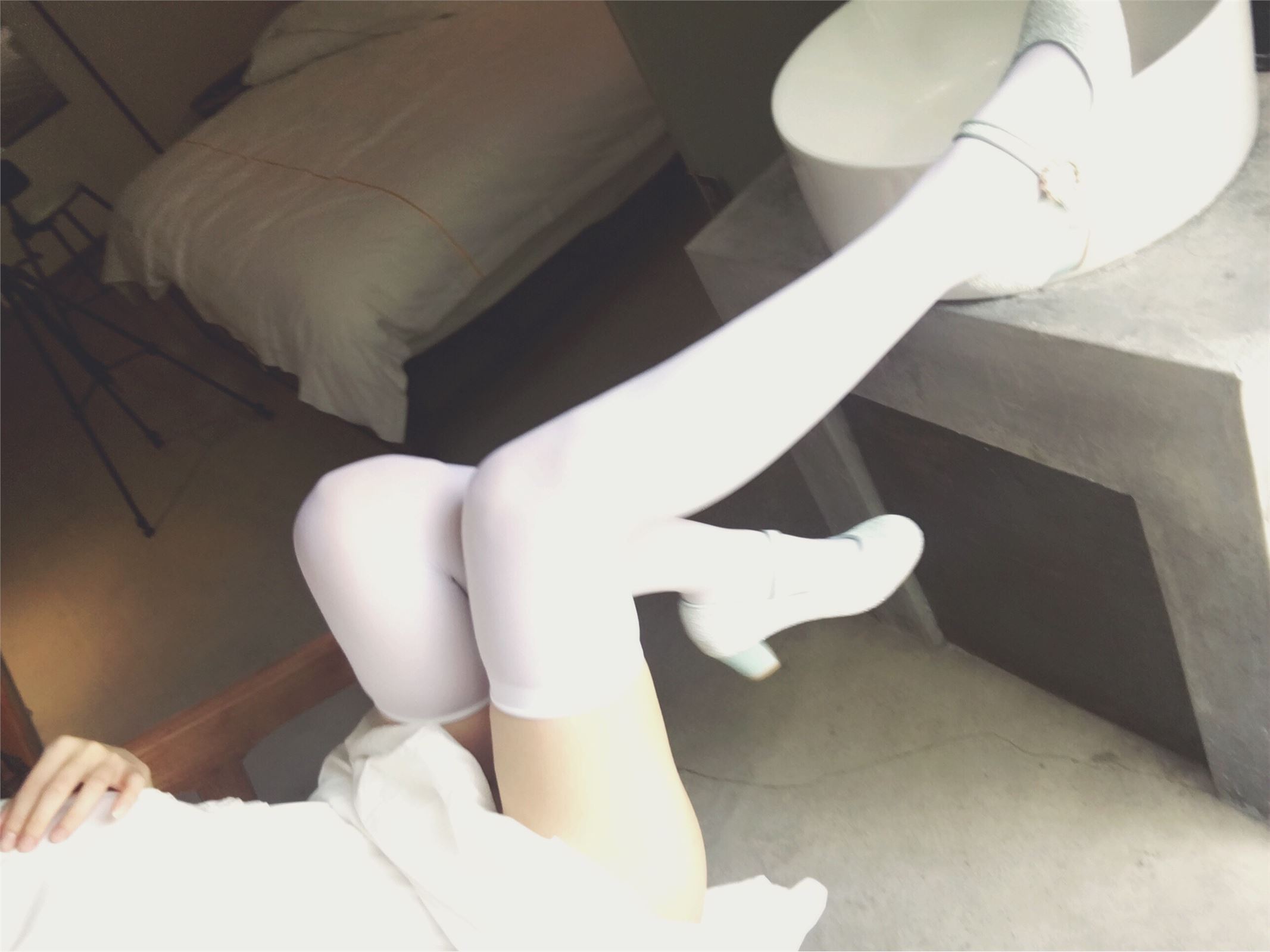 笔芯app邪魔暖暖-白天使与女特务