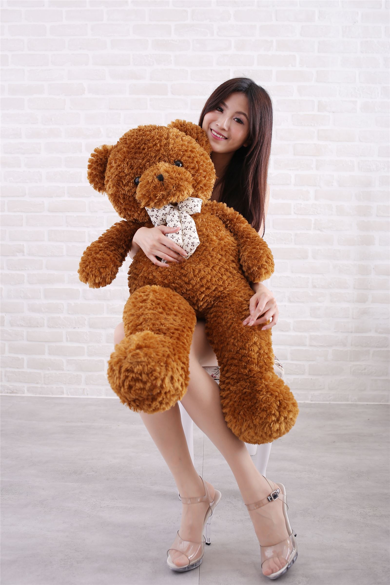 女神Vicni 简晓育外拍图集