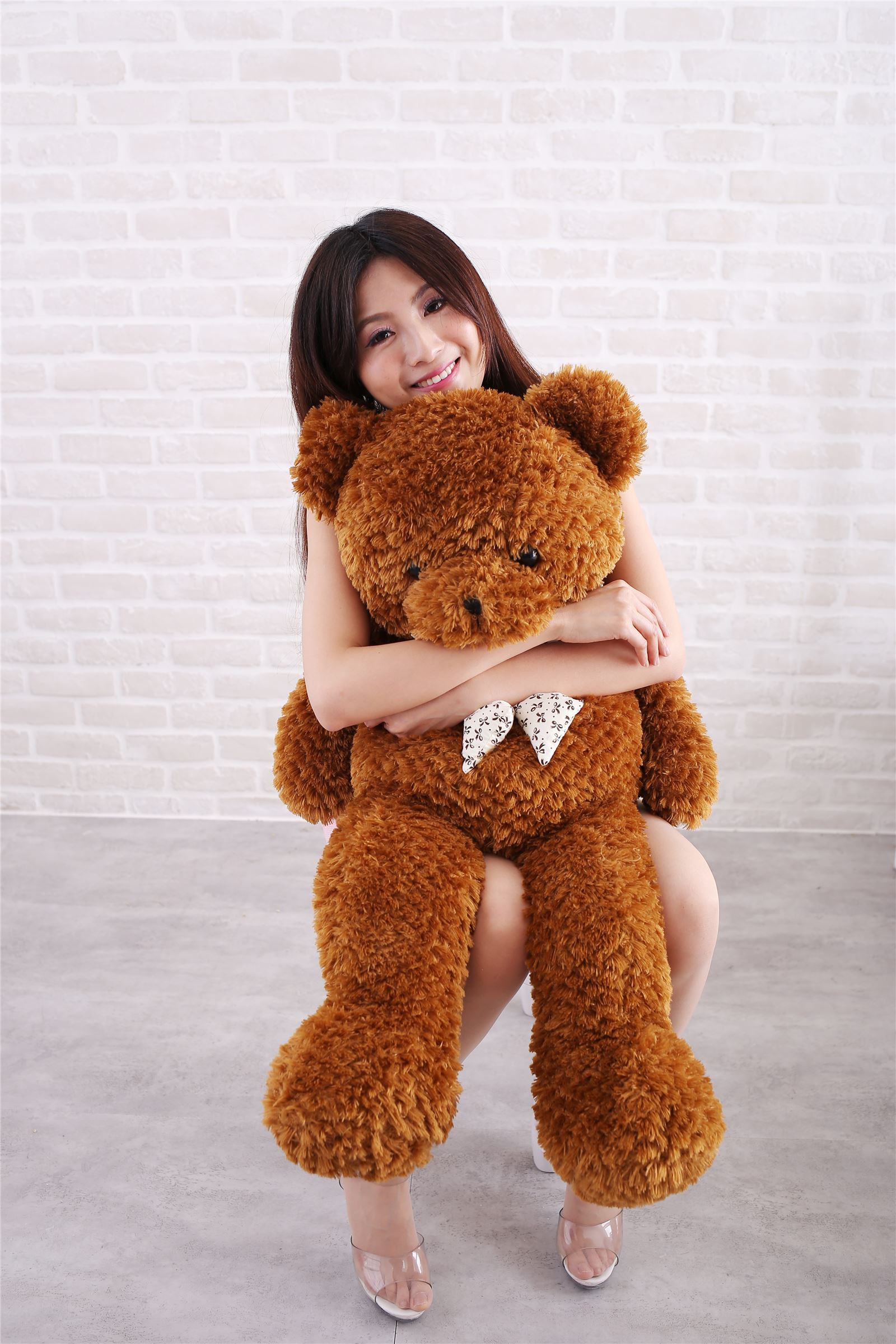 女神Vicni 简晓育外拍图集