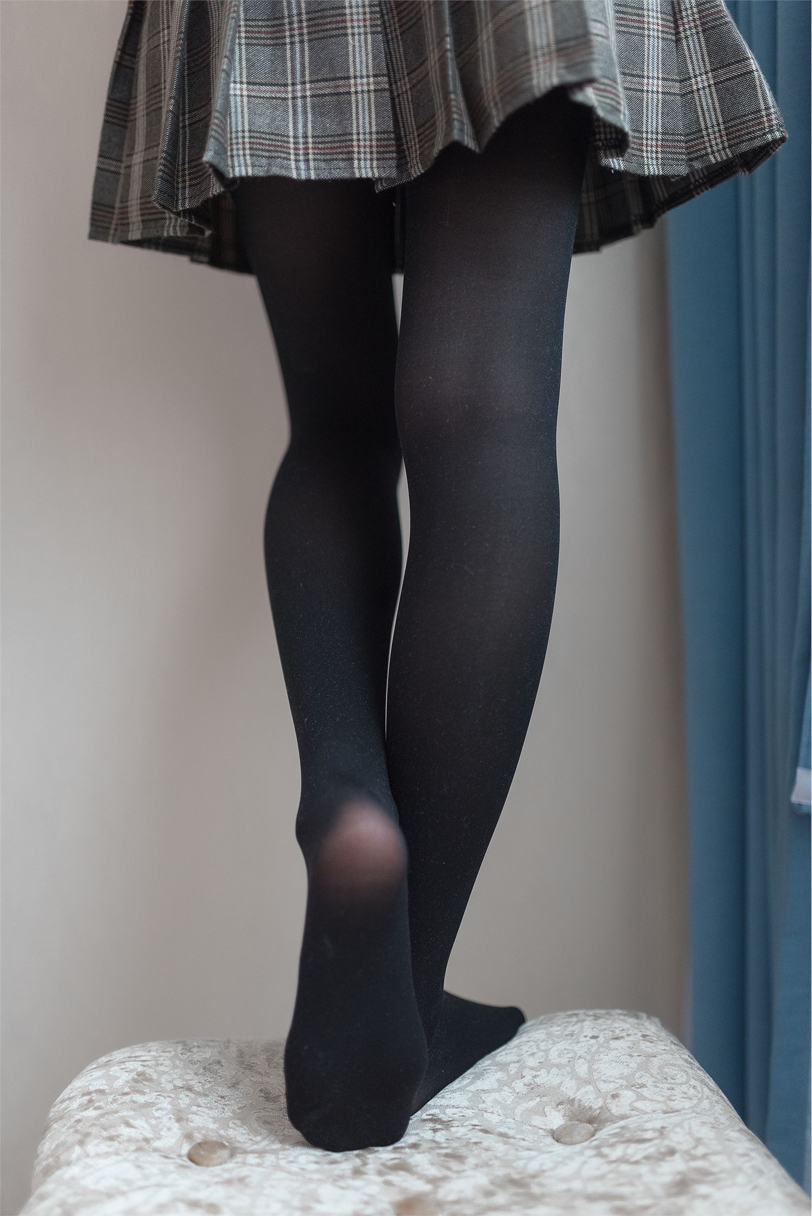 九曲Super-cute-窗帘后的朦胧写真