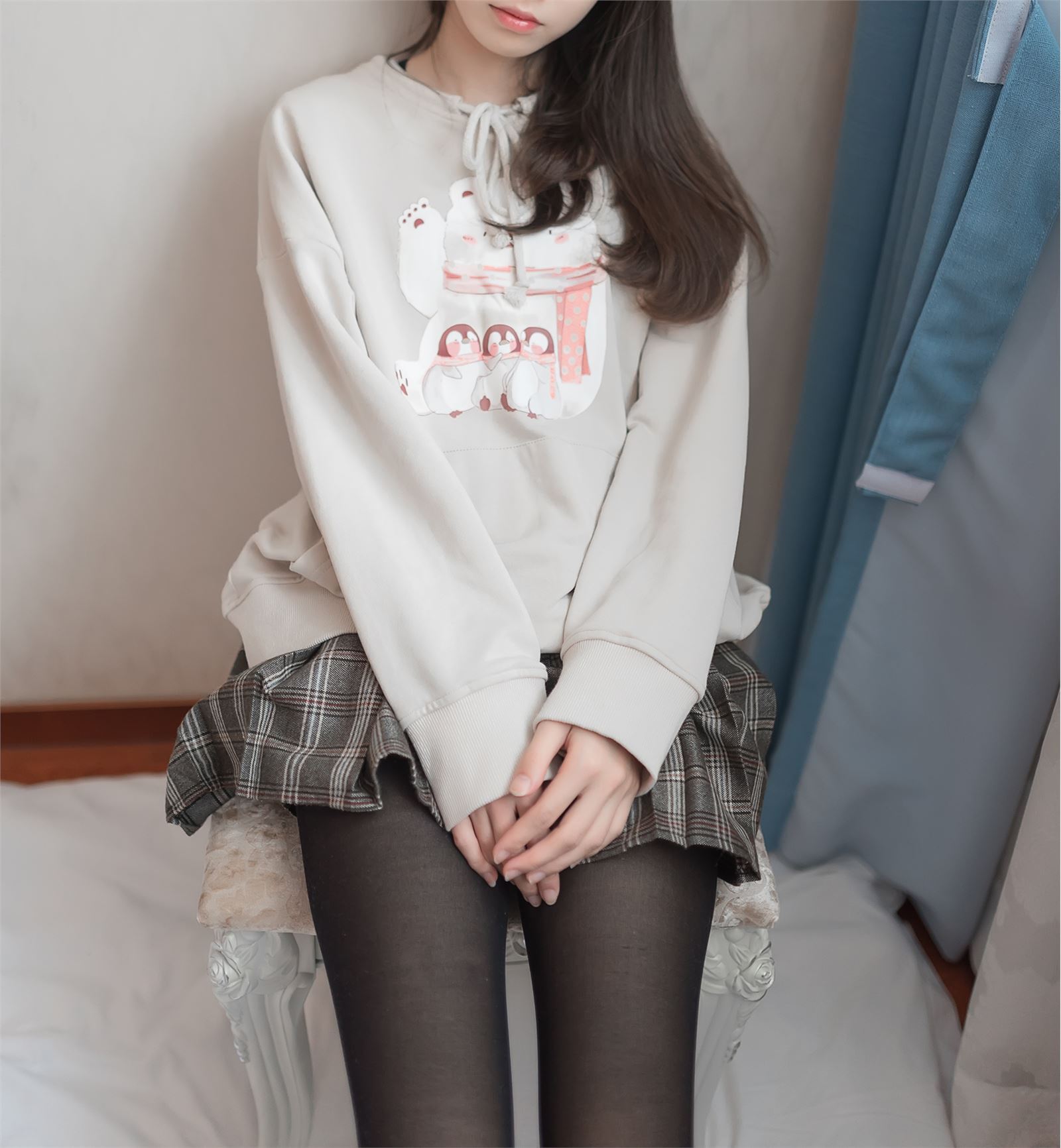 九曲Super-cute-窗帘后的朦胧写真