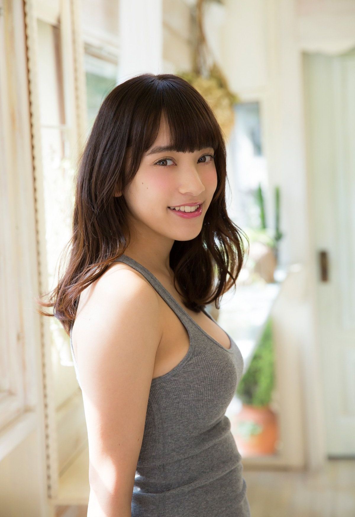 都丸纱也华写真集