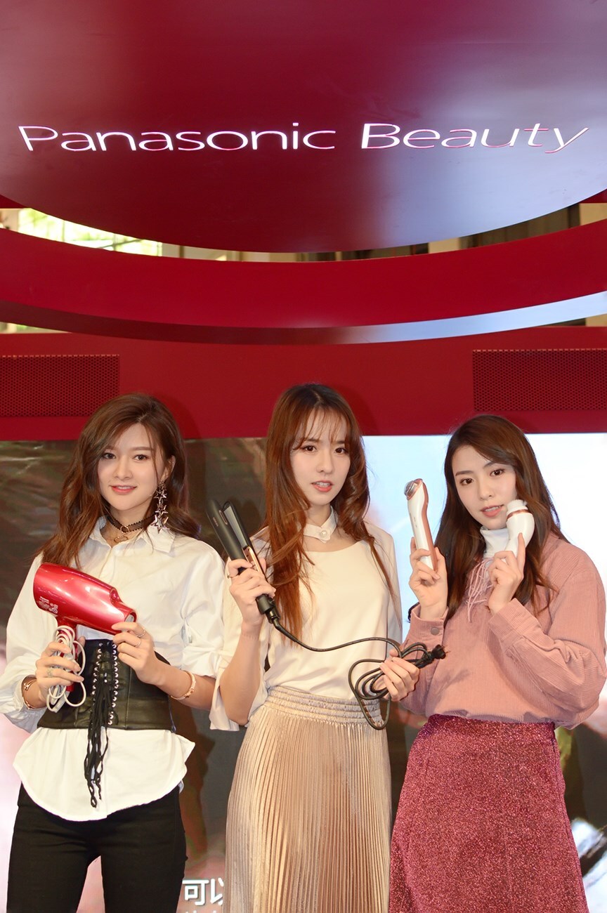 2018上海Panasonic展会性感嫩模 [伊港伊戆以刚]