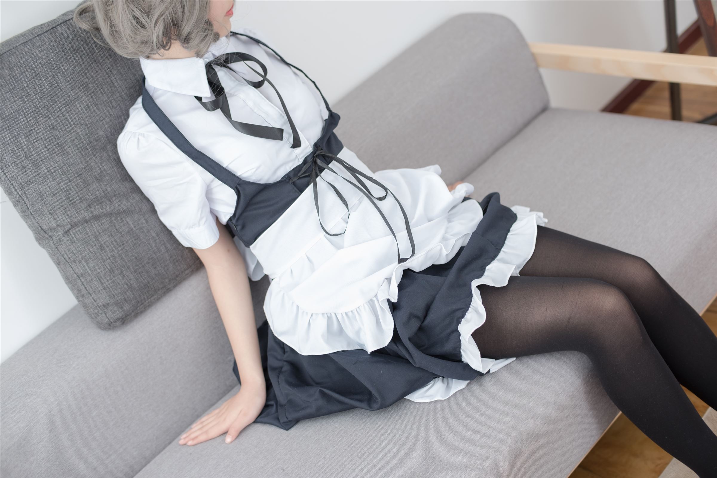 [森萝财团]萝莉丝足写真 R15-001 黑丝女仆