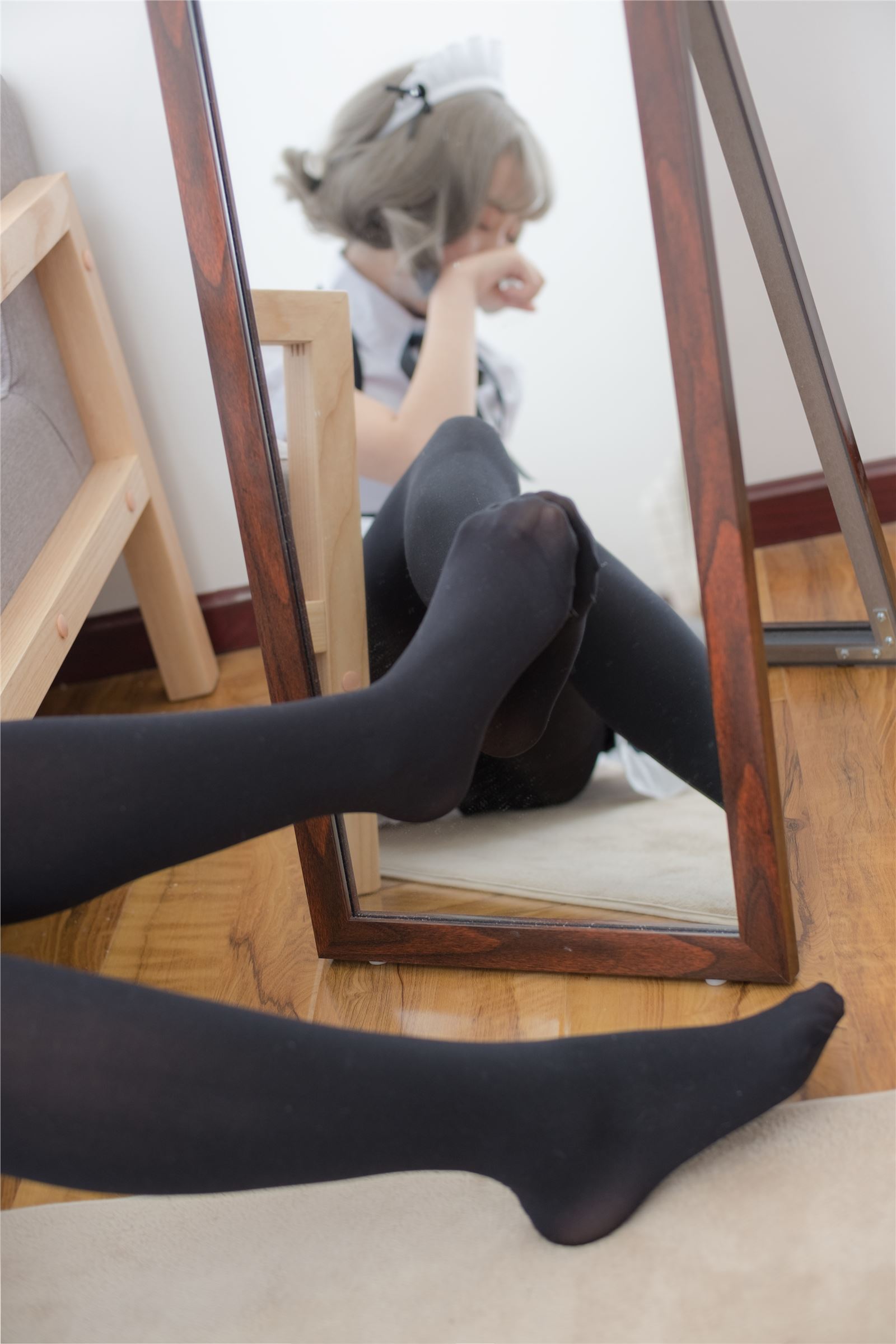 [森萝财团]萝莉丝足写真 R15-001 黑丝女仆