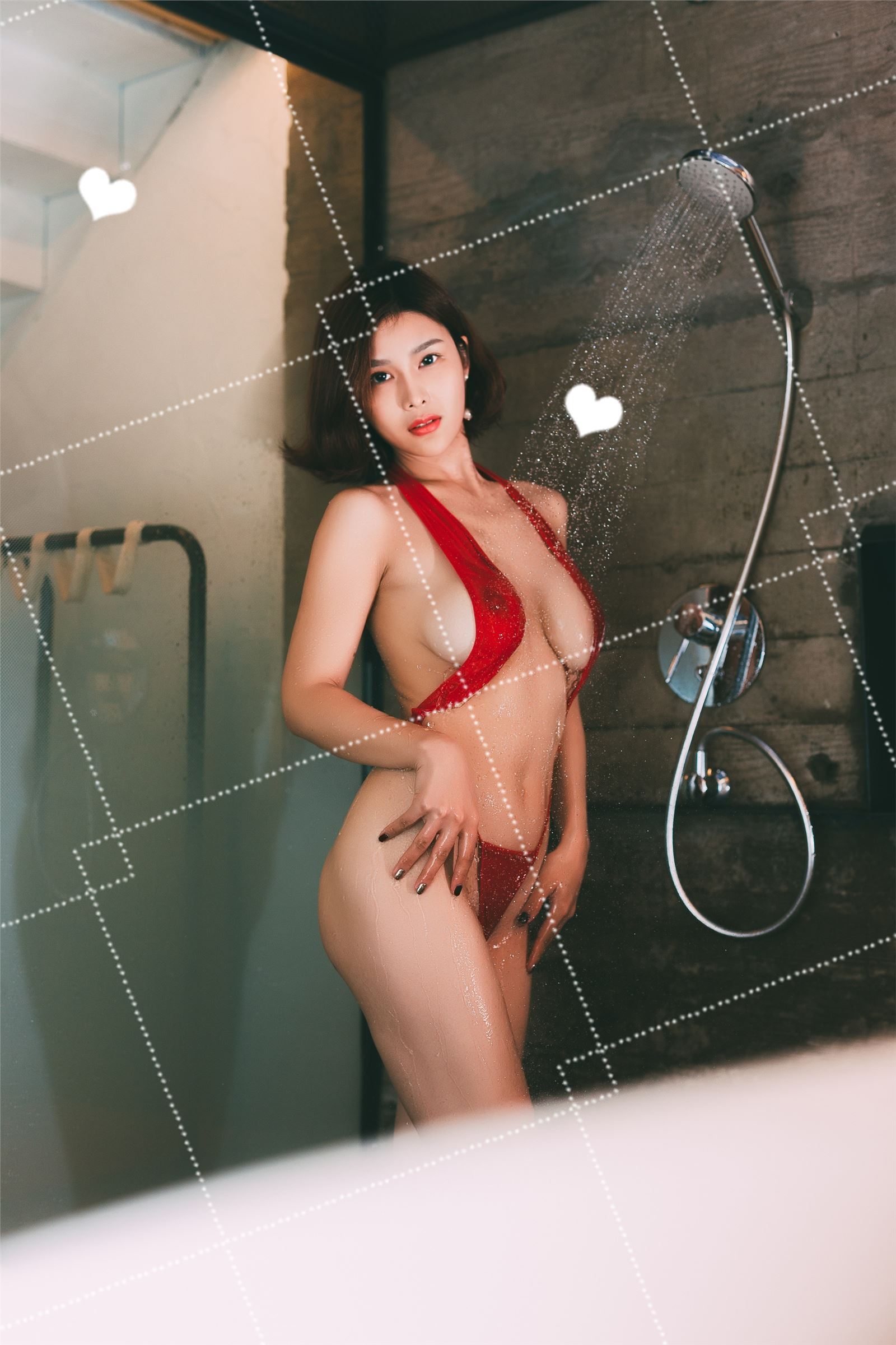 巨乳女神闫盼盼 浴室红妆