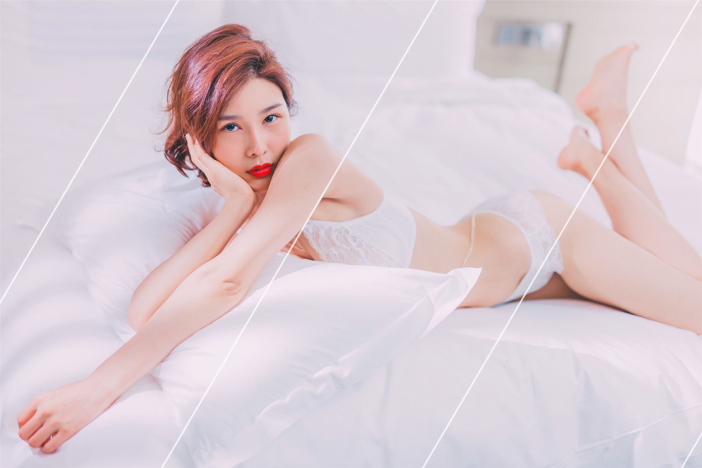 网红模特闫盼盼最新7月写真套图-女皇