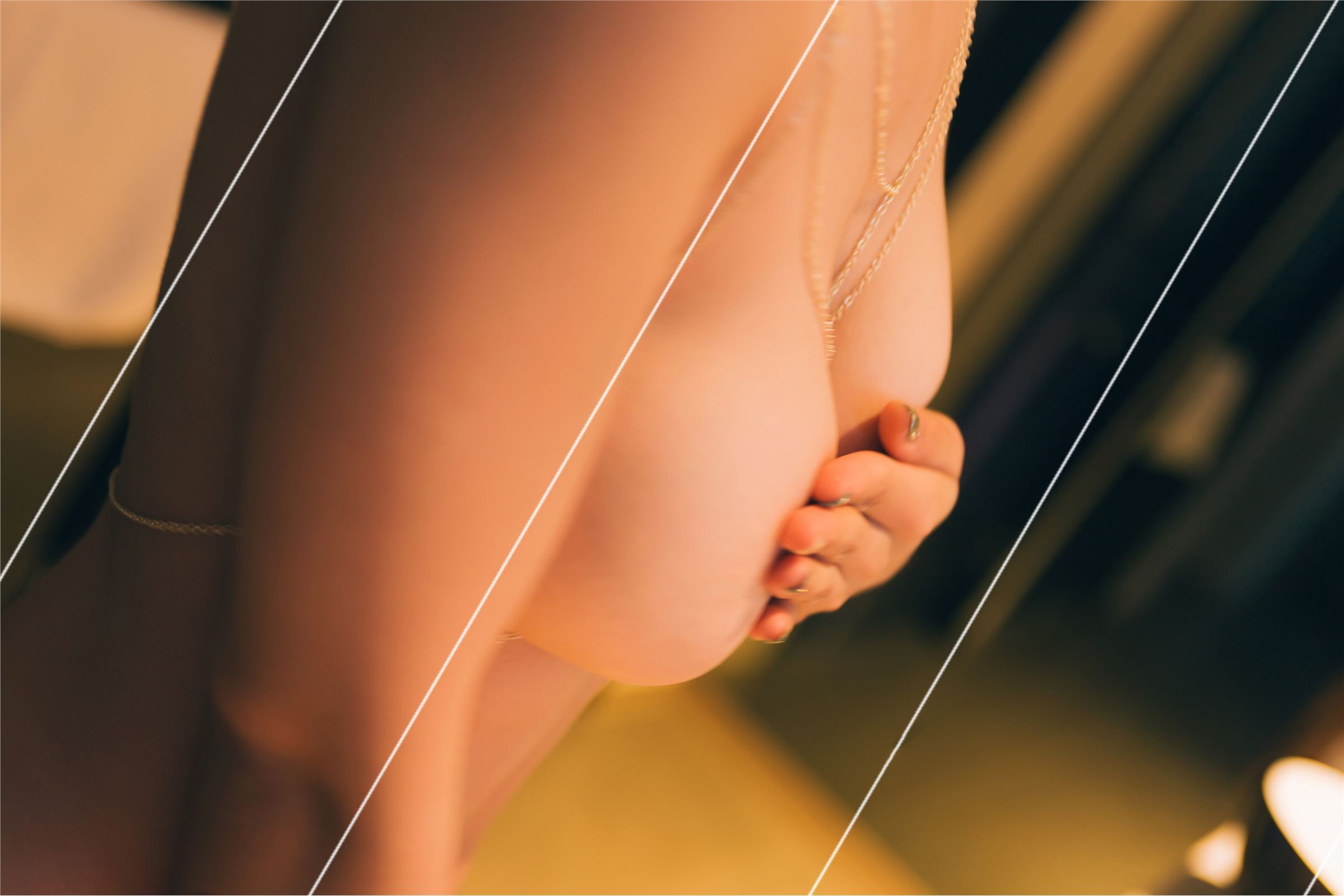 网红模特闫盼盼最新7月写真套图-女皇