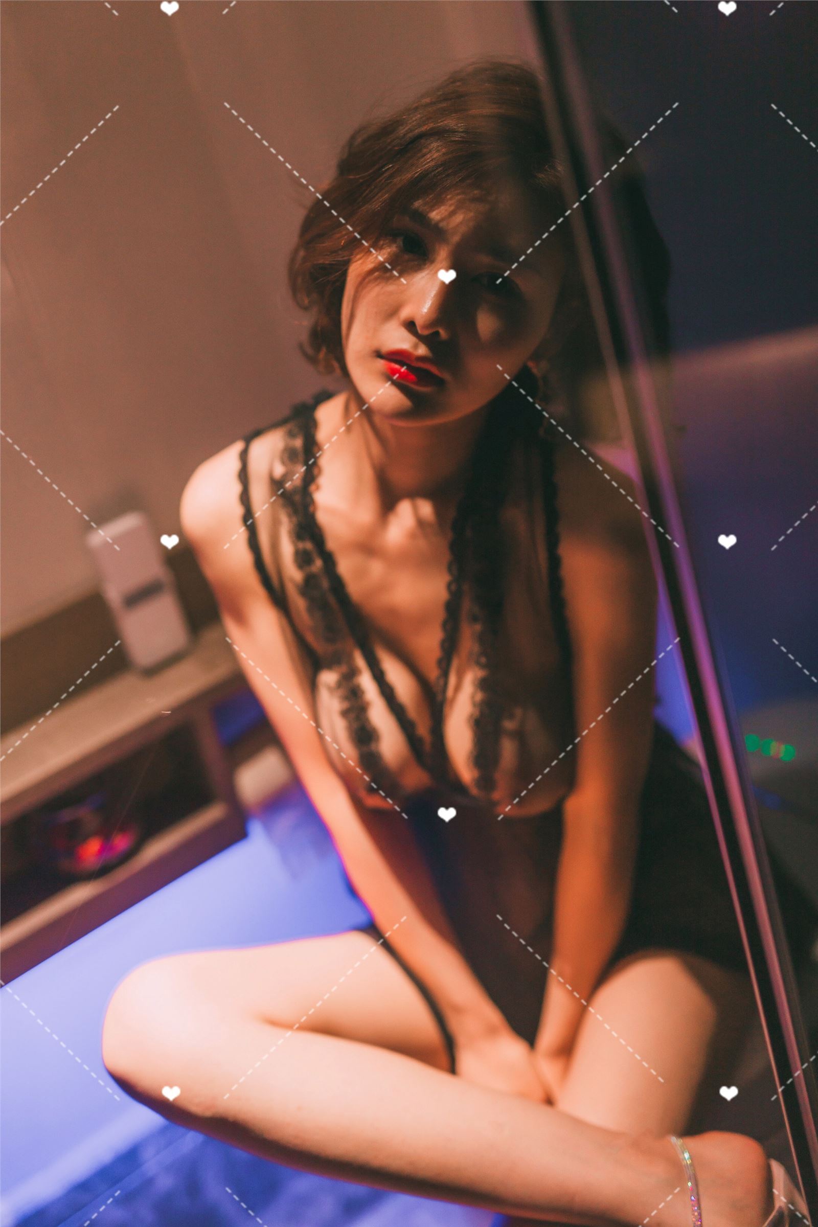 网红模特闫盼盼最新7月写真套图-透视