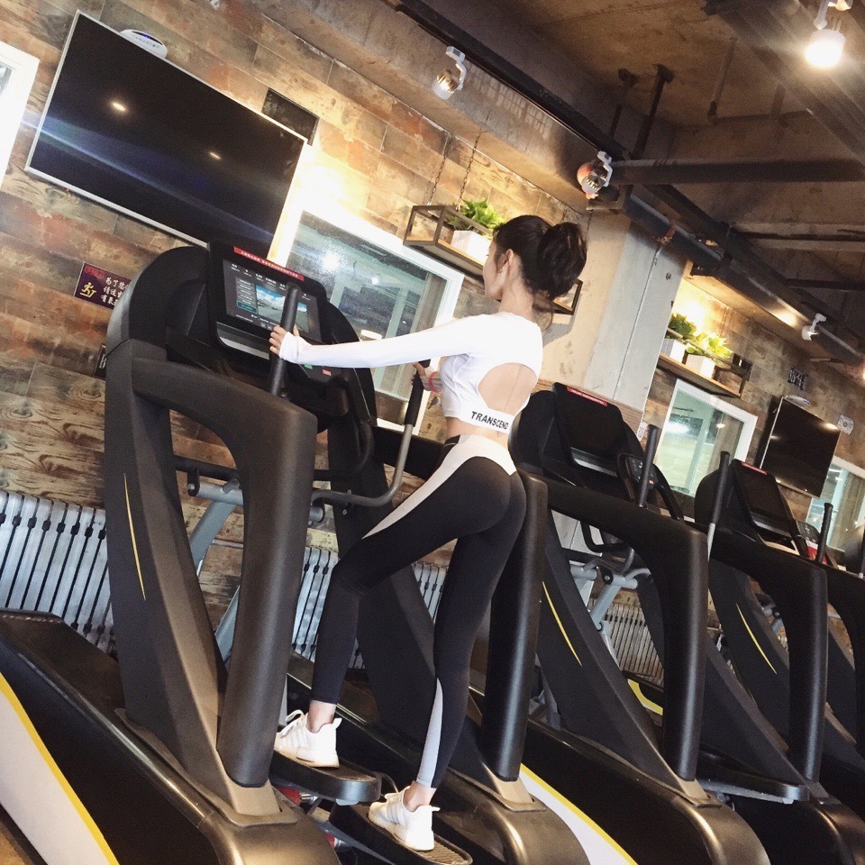 微博第一届美臀大赛美臀照打包 1