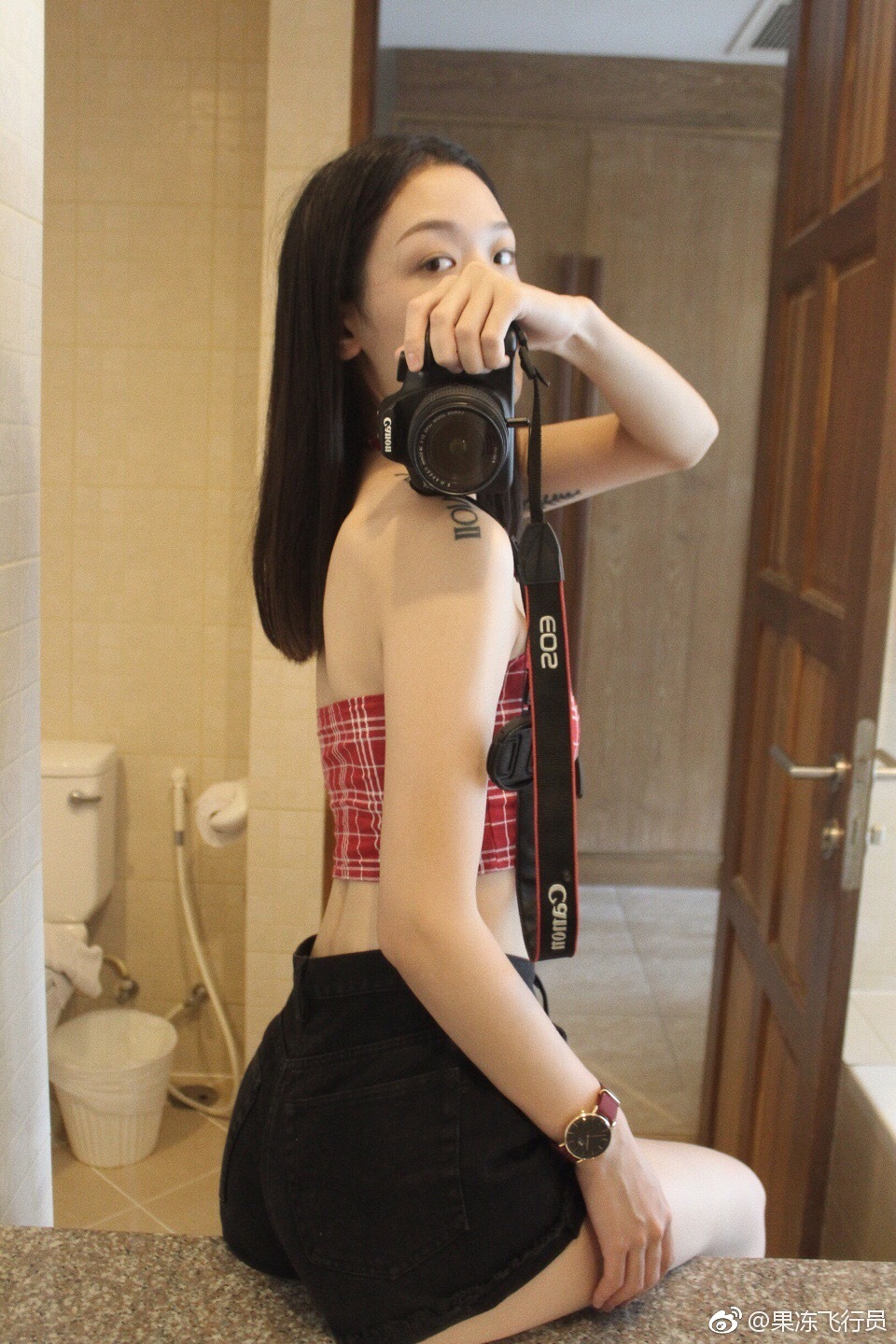 微博第一届美臀大赛美臀照打包 1