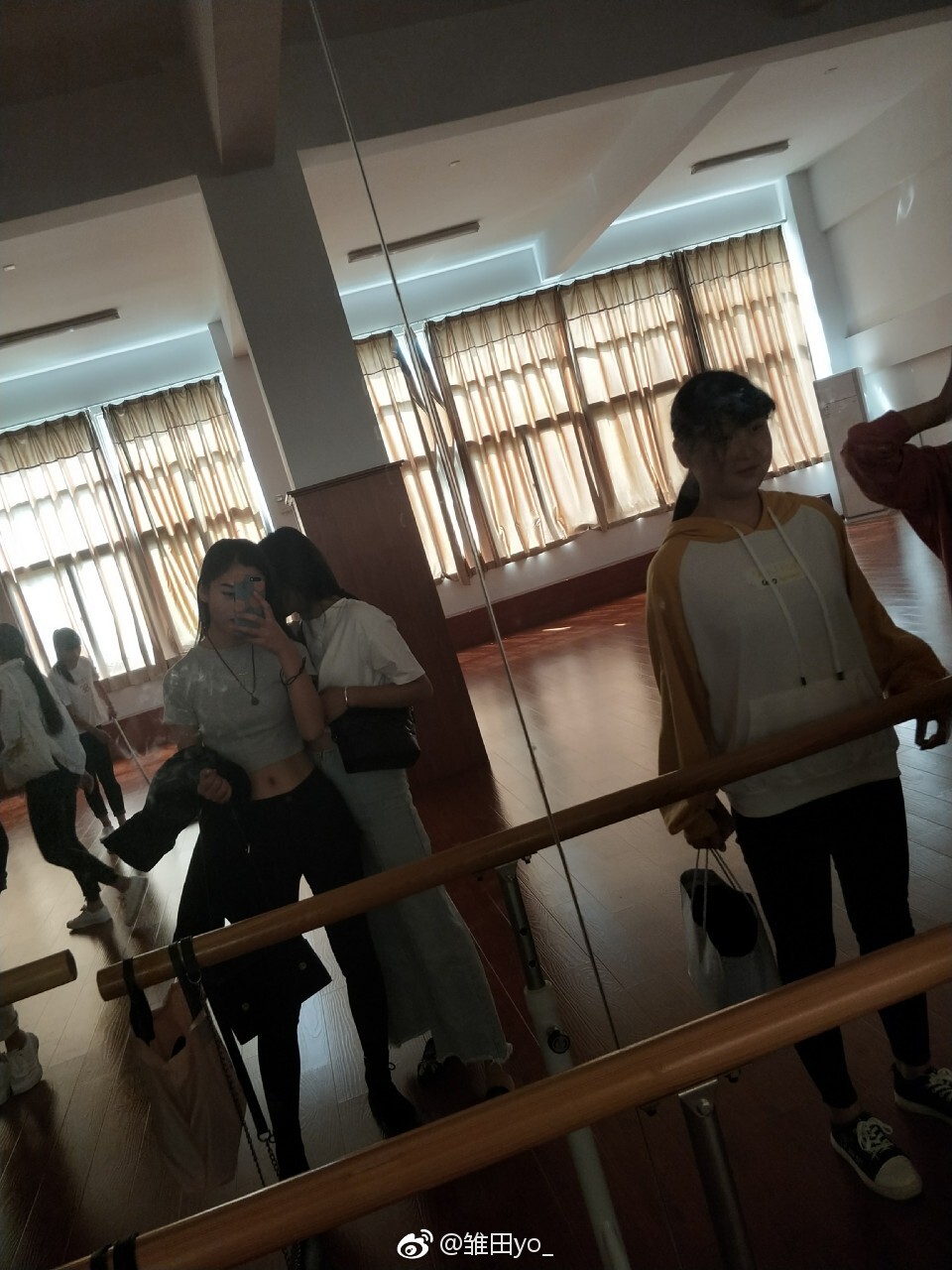 微博第一届美臀大赛美臀照打包 2