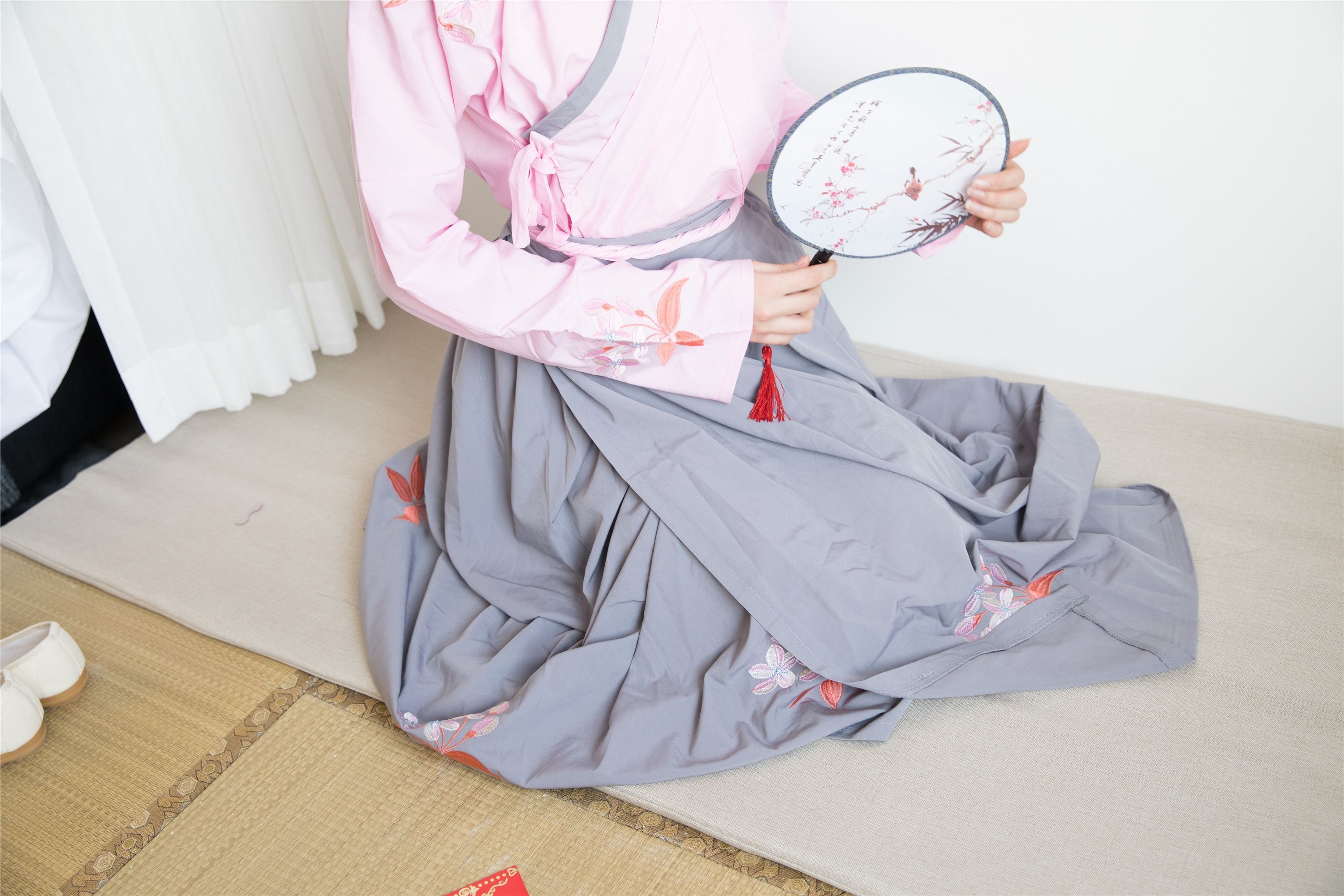 物恋传媒 No.109 猫耳-小众汉服与肉丝的巧妙搭配