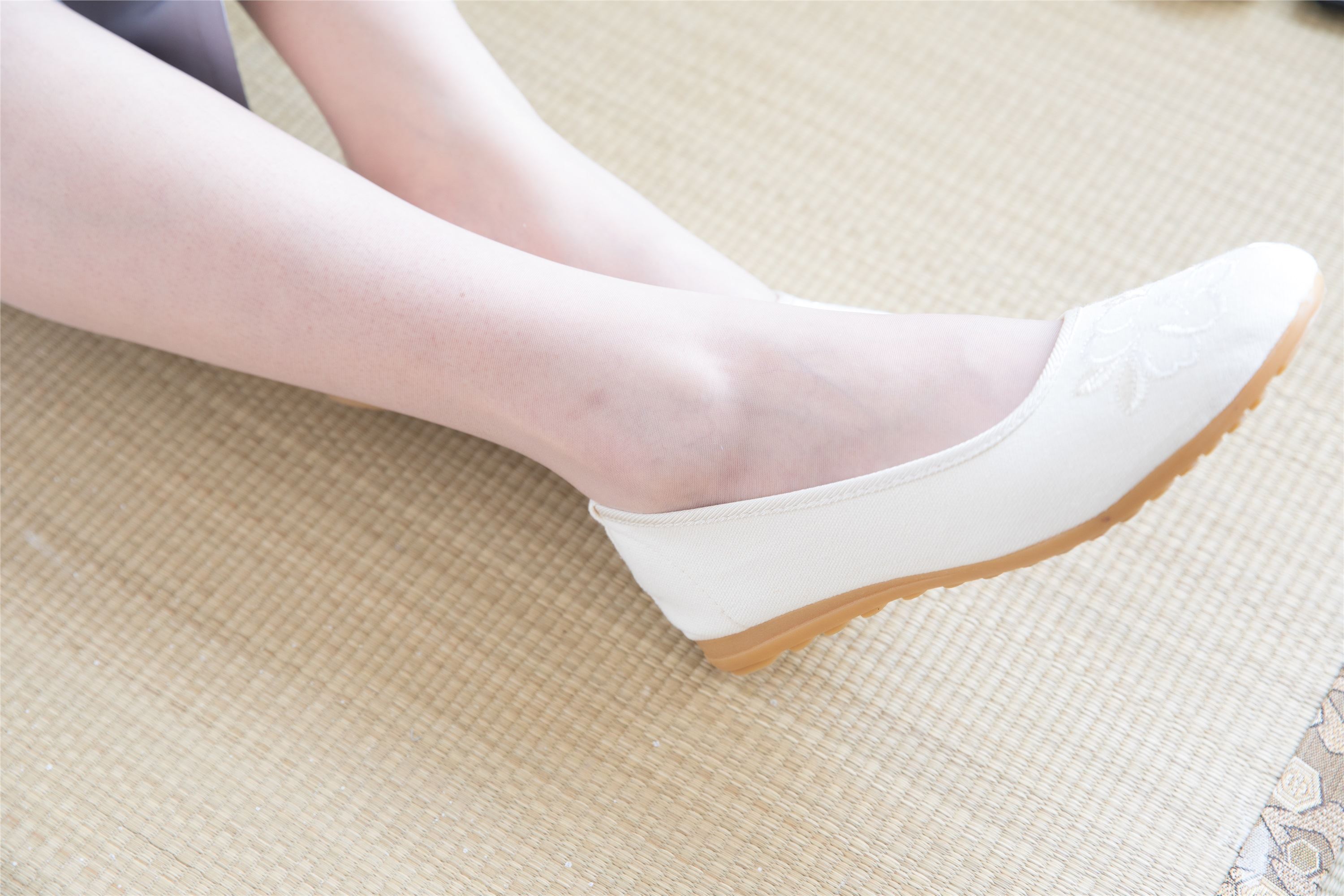 物恋传媒 No.109 猫耳-小众汉服与肉丝的巧妙搭配