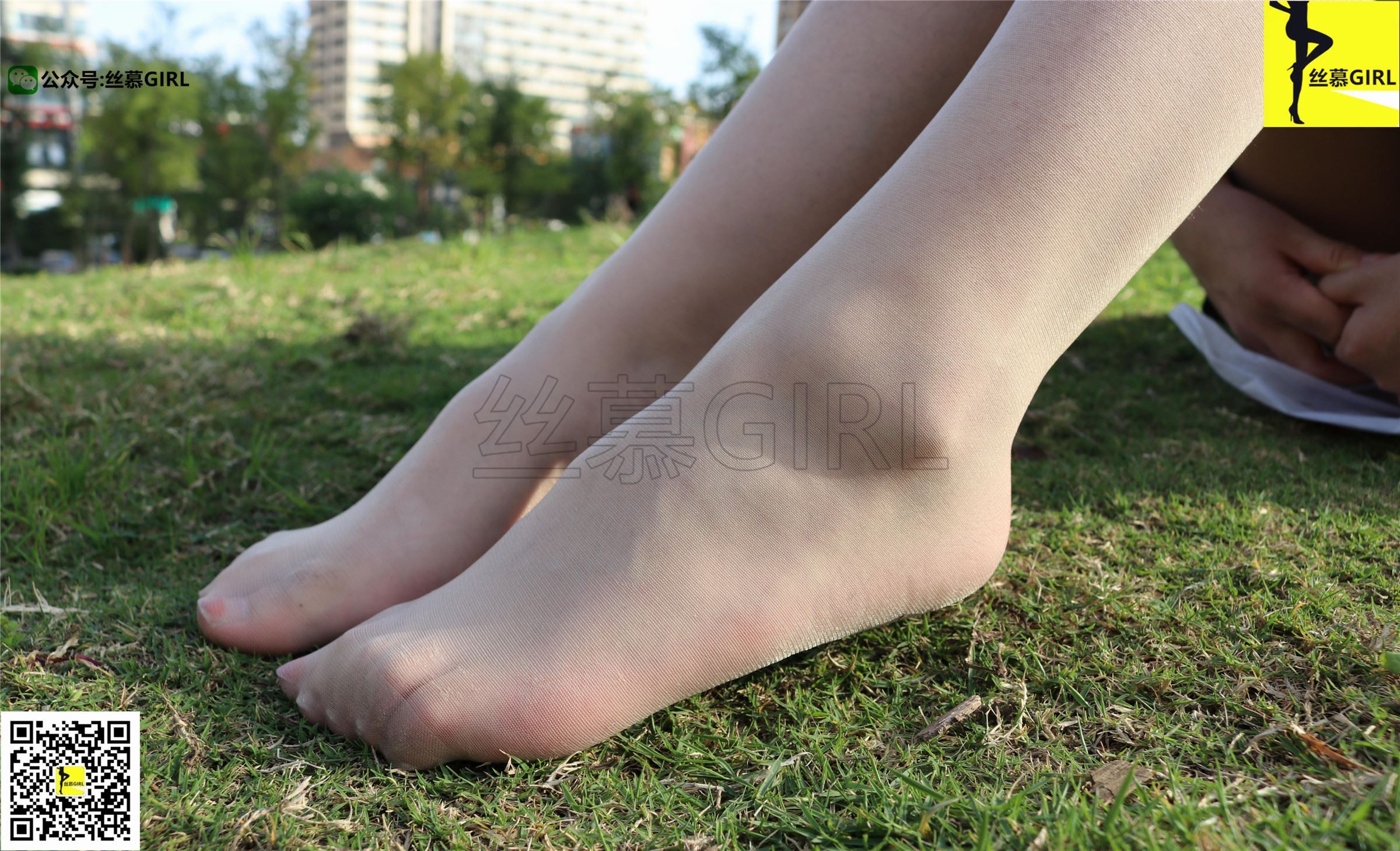 丝慕写真 第014期 模特：四月《黑天鹅与白天鹅》