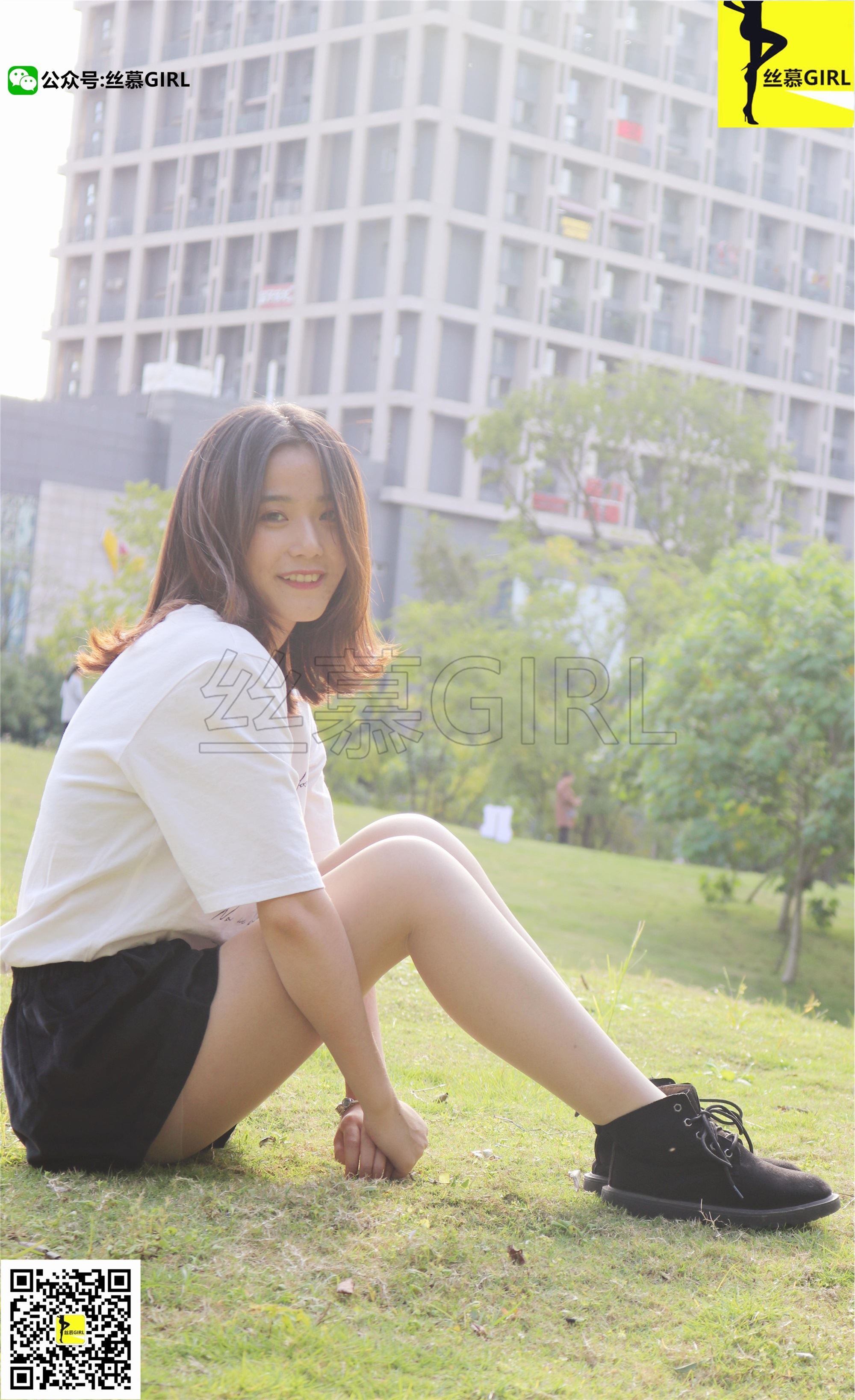 丝慕写真 第014期 模特：四月《黑天鹅与白天鹅》