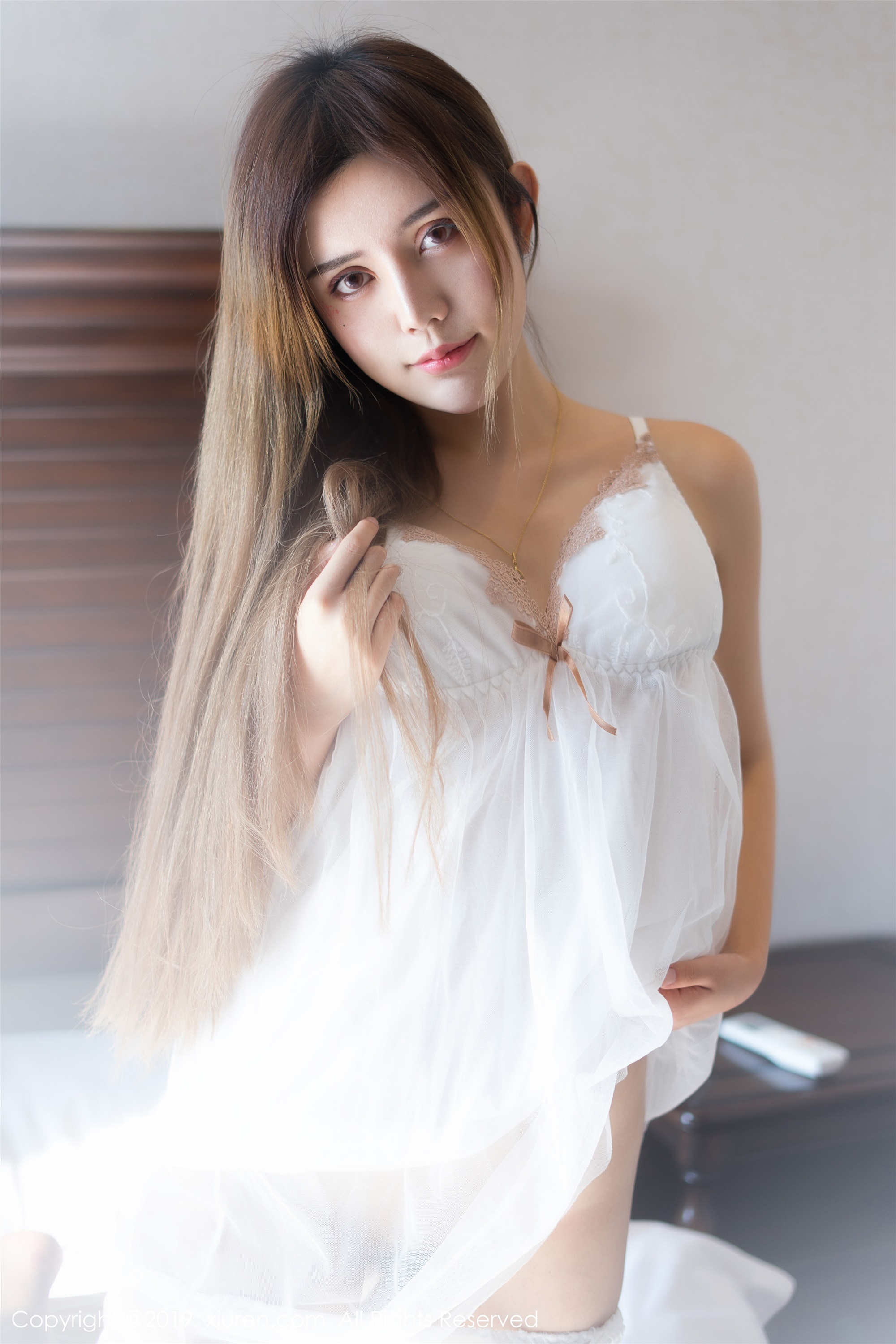 XIUREN秀人网  2019.08.19 NO.1627 Cris卓娅祺