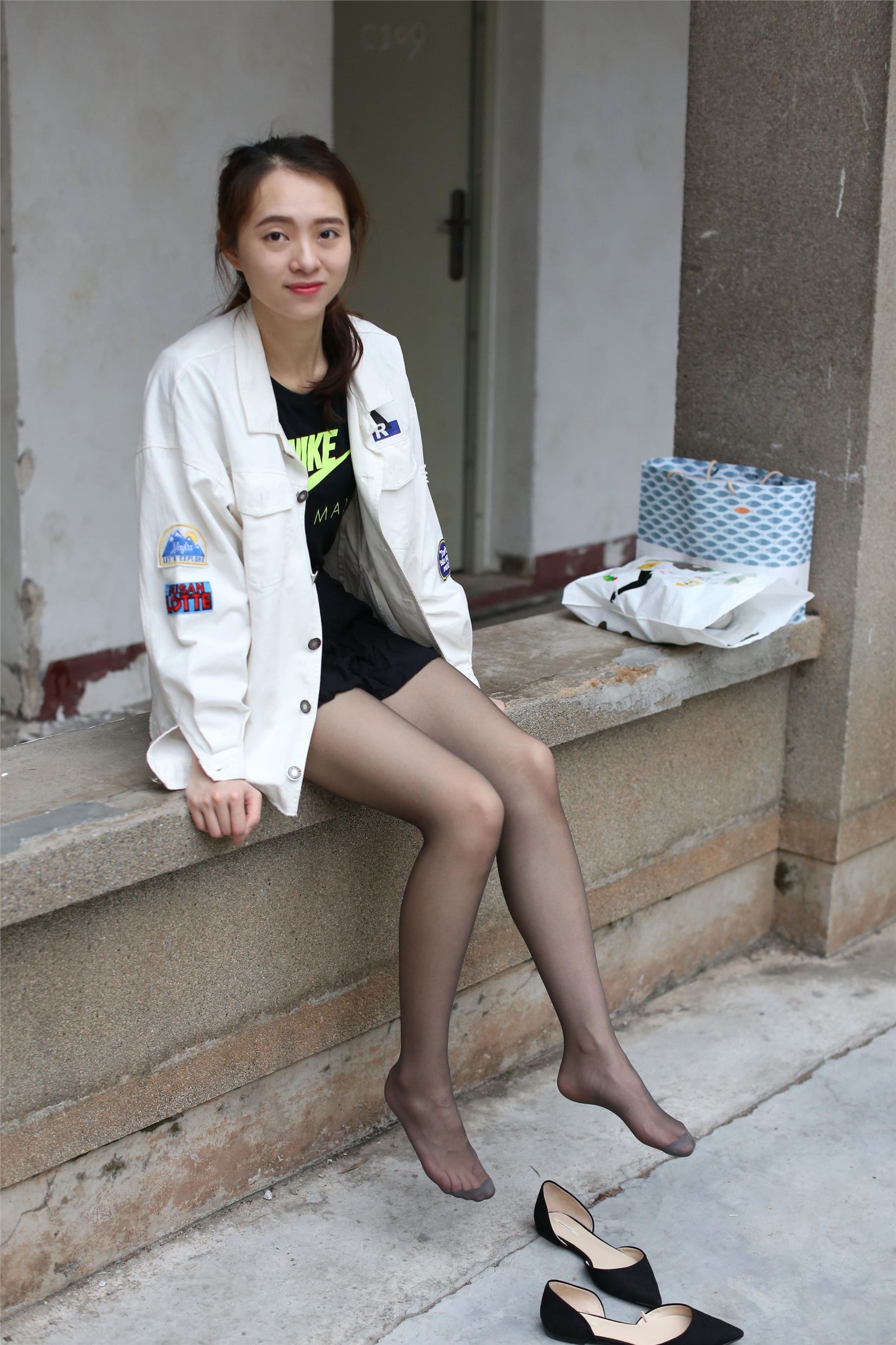 大西瓜美女图片 Z2-2 衬黑丝袜472p1