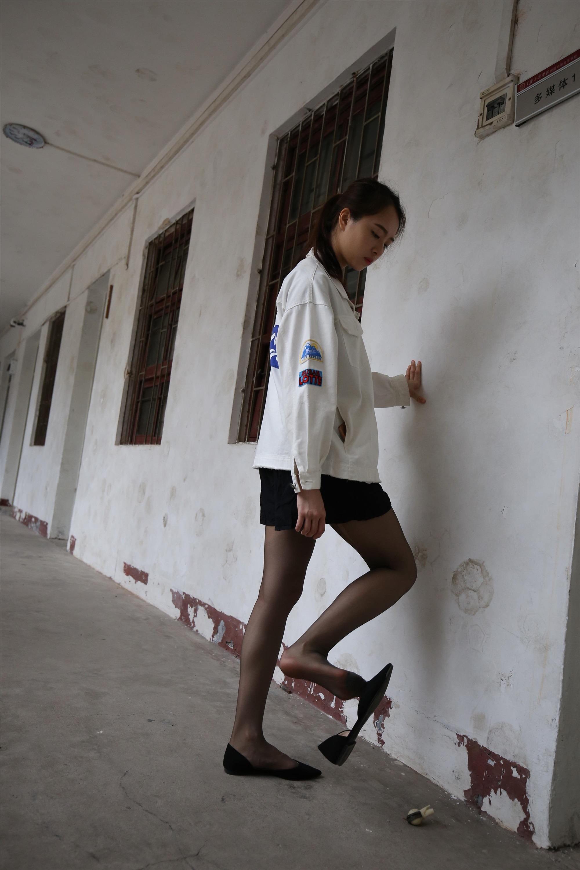 大西瓜美女图片 Z2-2 衬黑丝袜472p3